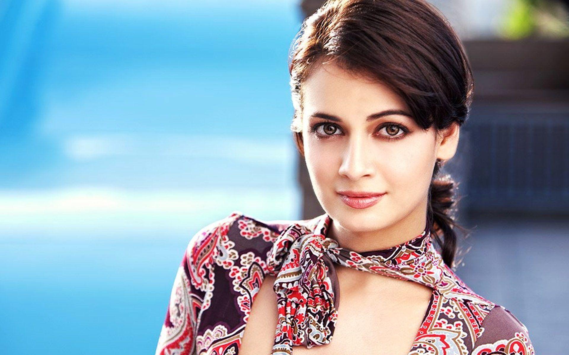 1920x1200 Dia Mirza wallpaperx1200