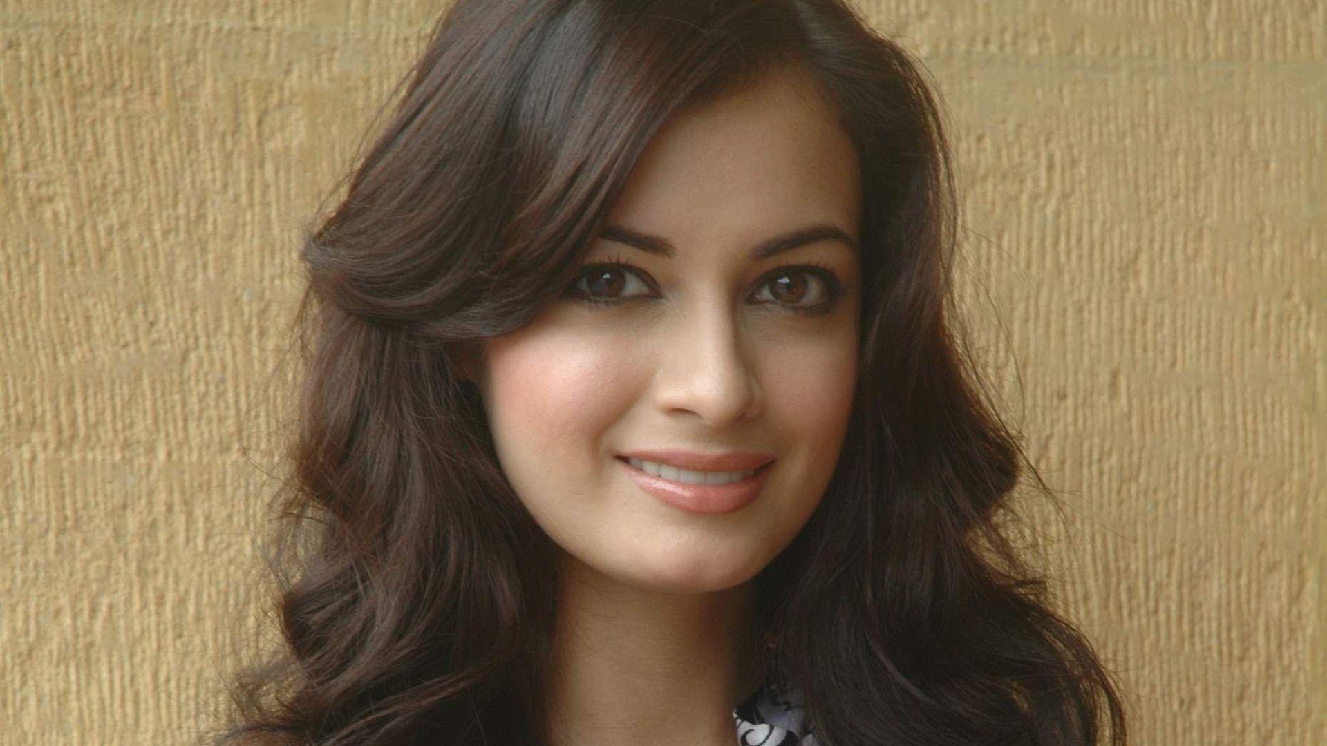 1920x1080 Diya Mirza Wallpaper