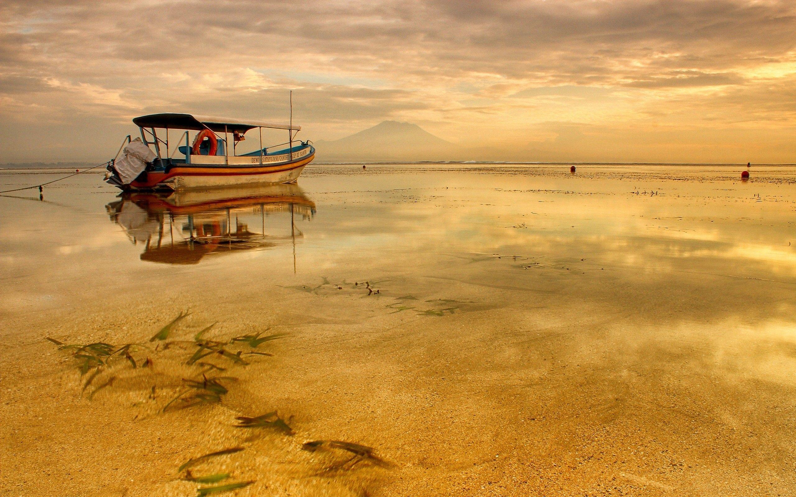 2560x1600 Boat HD Wallpaper and Background Image