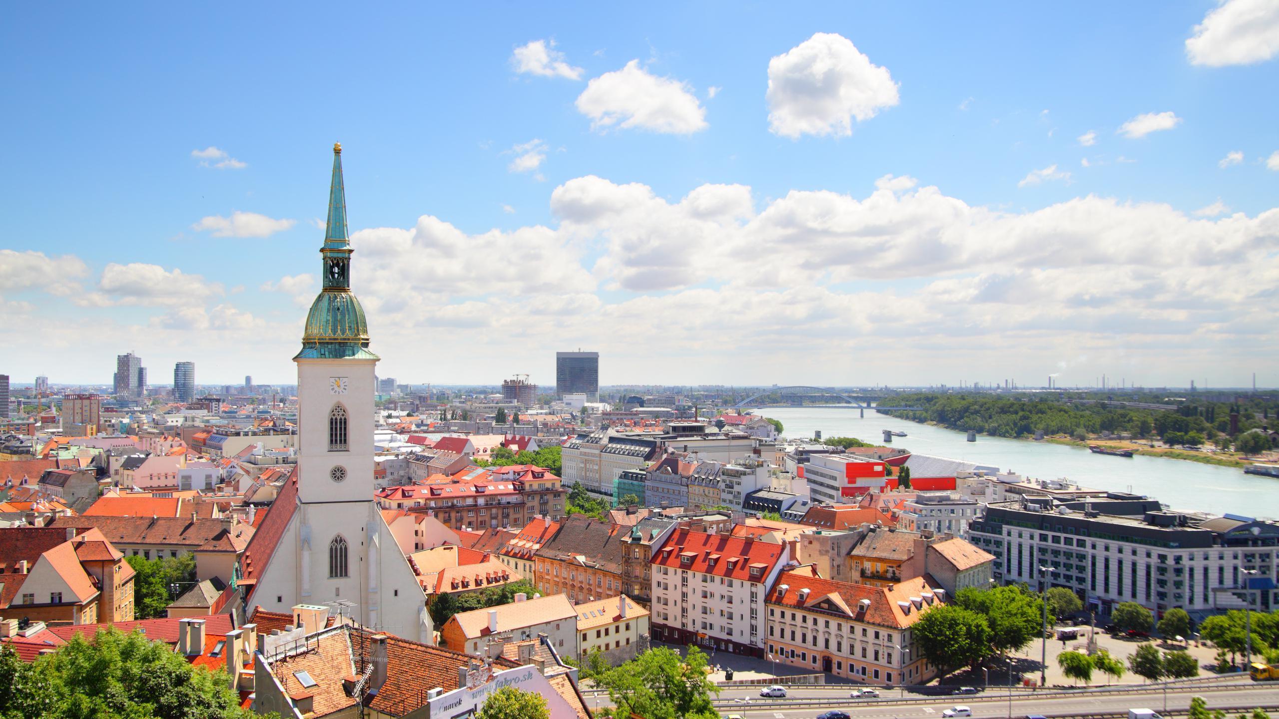 2560x1440 Bratislava Wallpaper