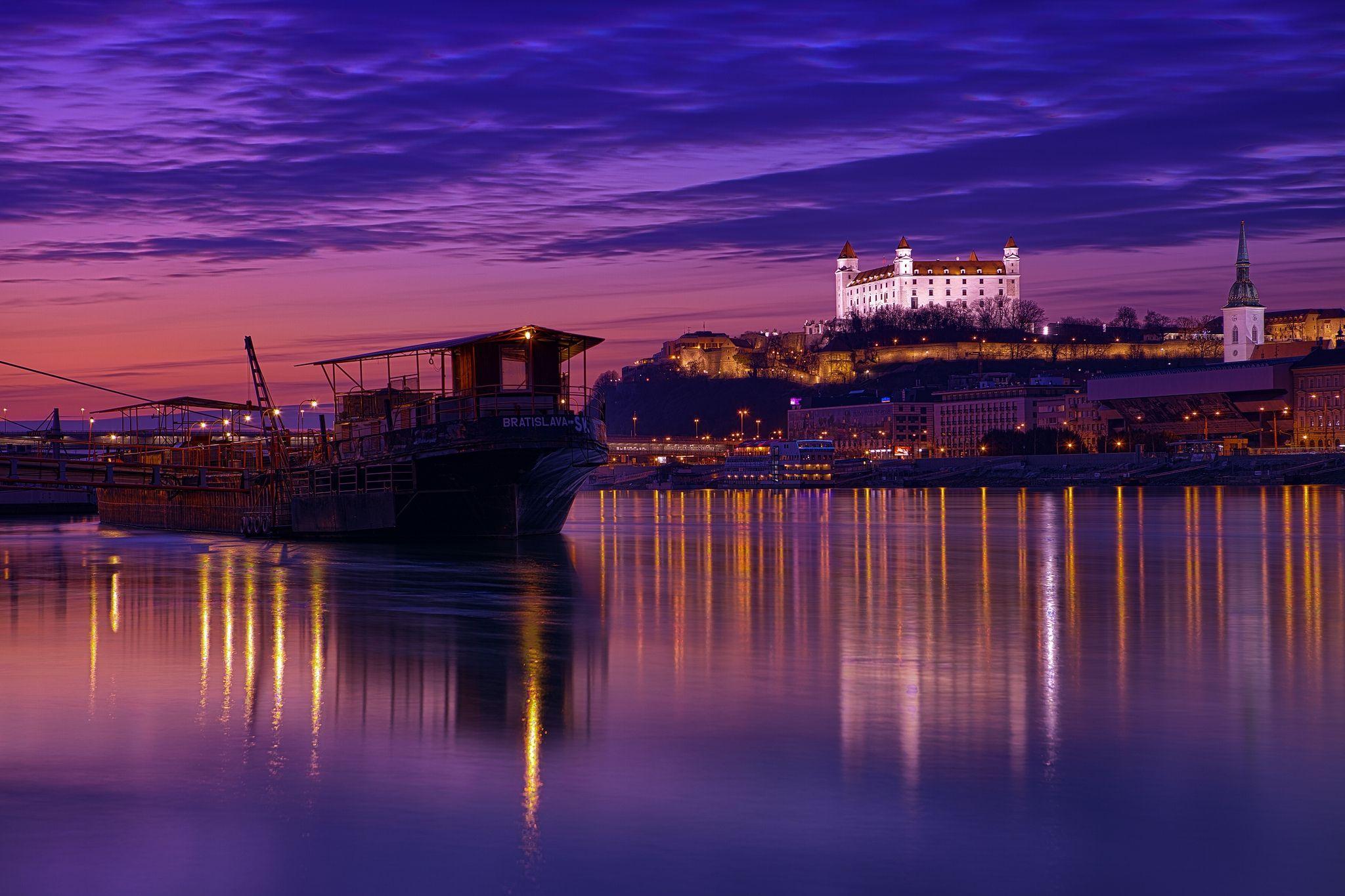 2048x1365 Bratislava Wallpaper