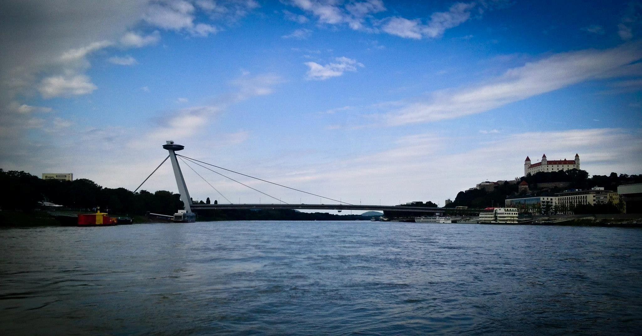 2048x1073 Bratislava Wallpaper