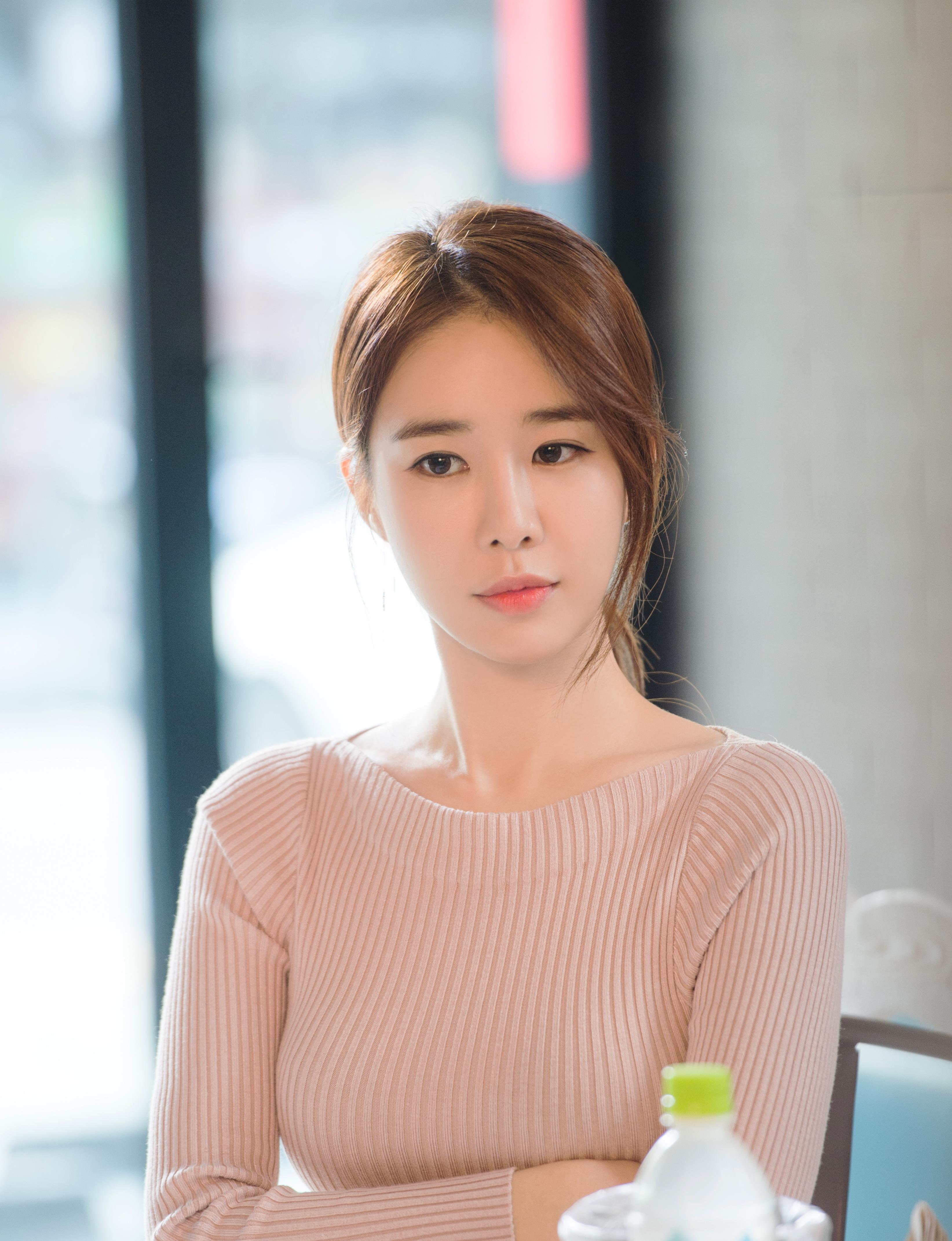 Yoo In Na Wallpaper