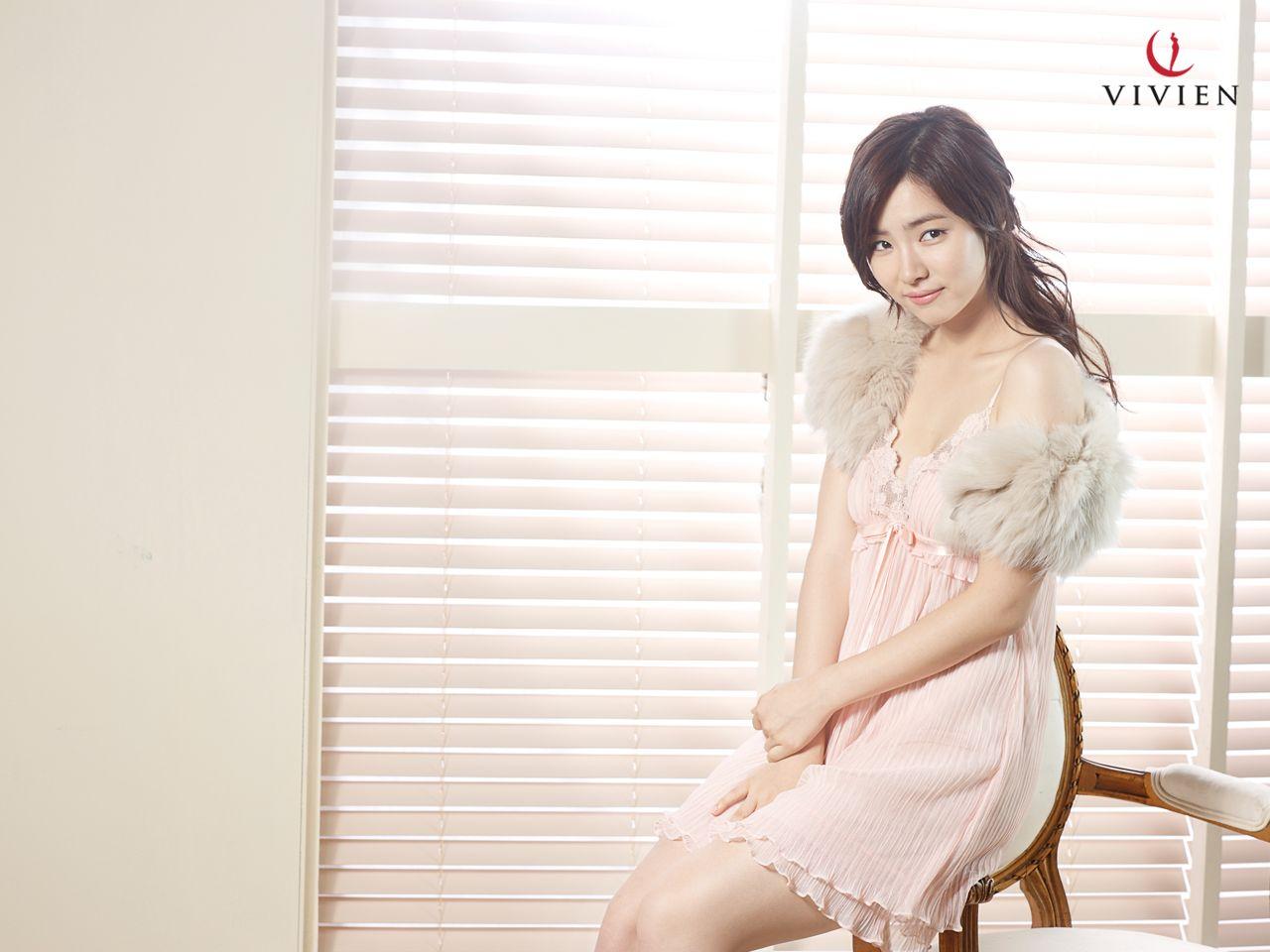1280x960 Vivien Se Kyung Wallpaper