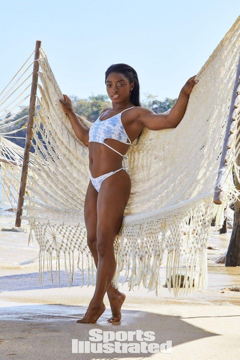 800x1200 Simone Biles wallpaper