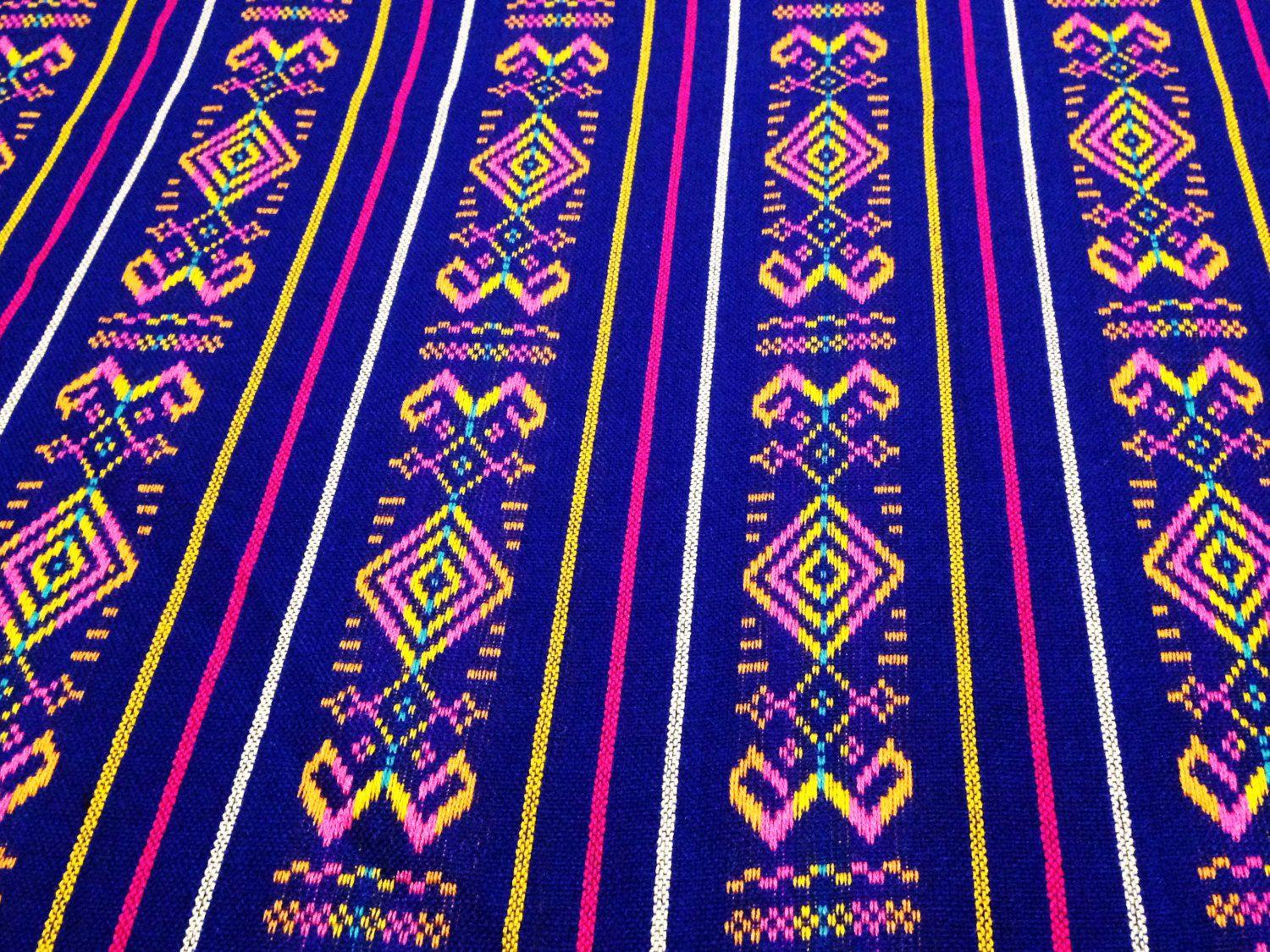 1500x1125 Aztec Print Background