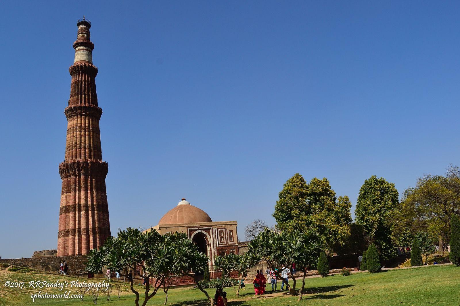 1600x1066 Qutub Minar New Delhi Park Wallpaper 28426