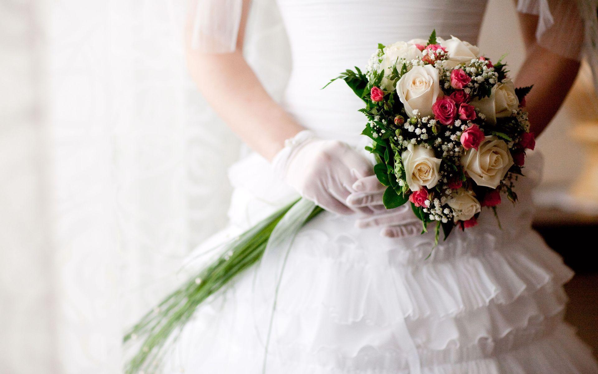 1920x1200 Wedding Dress Roses White Bouquet Hd Wallpaper