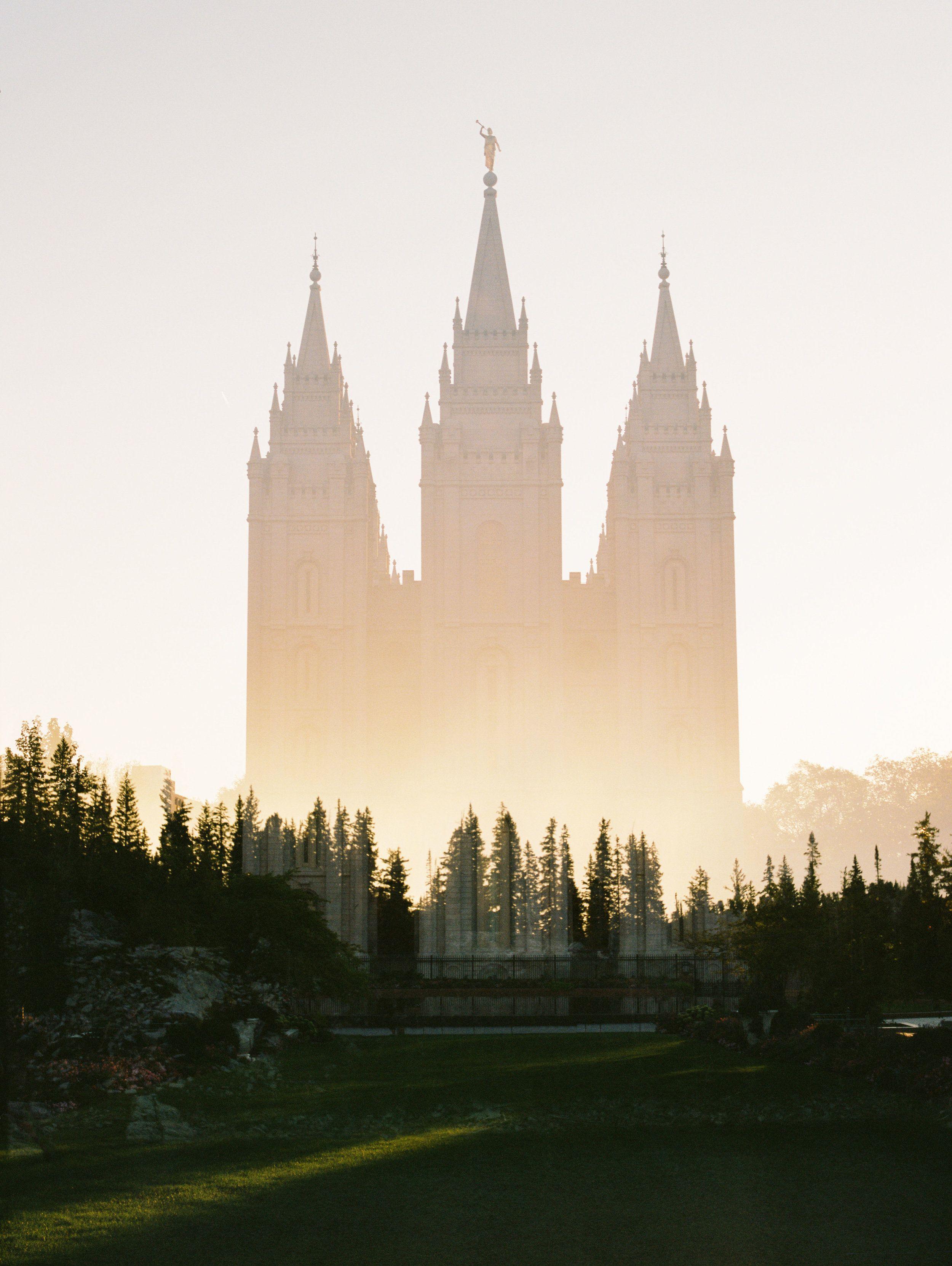 2500x3323 Salt Lake LDS Temple + Mountain Sunset