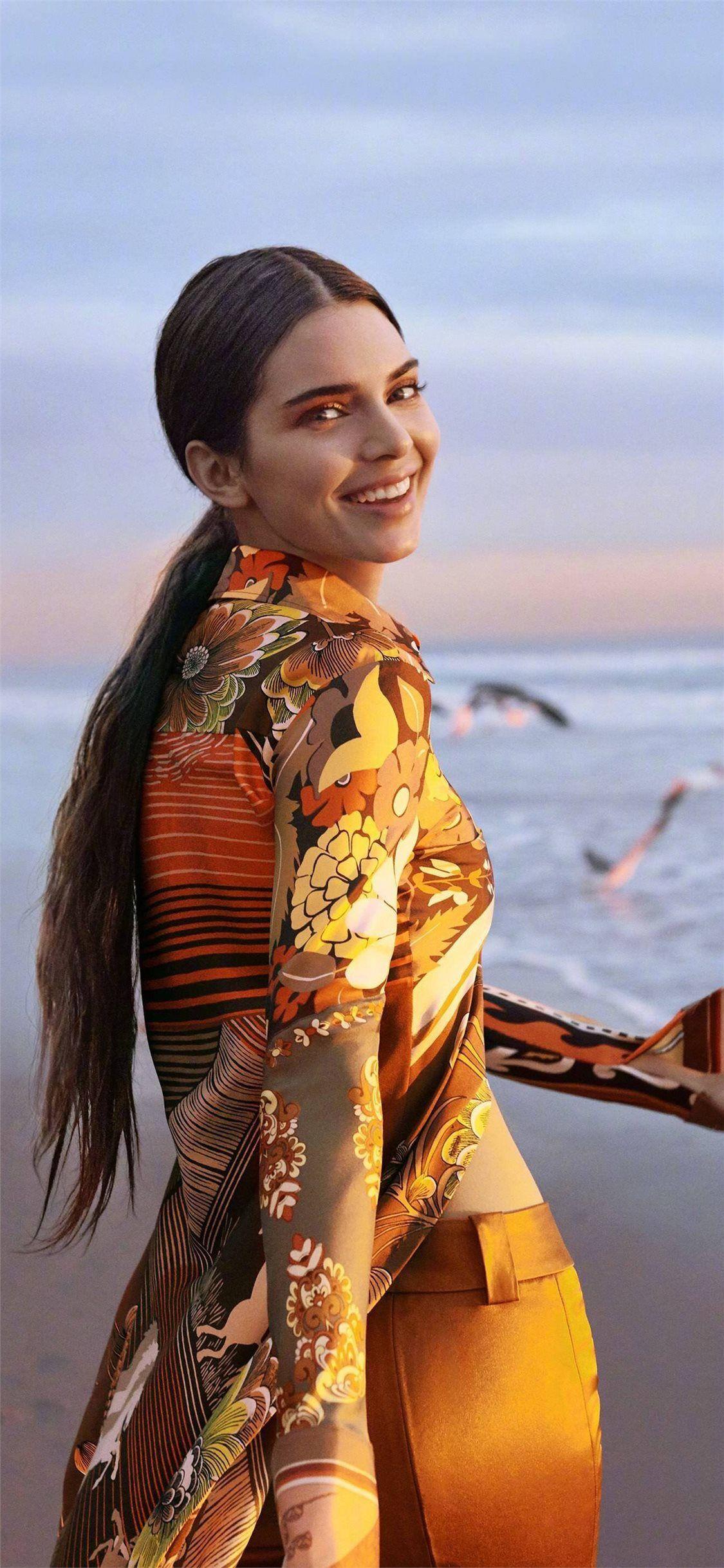 1125x2436 kendall jenner smiling 2019 iPhone X Wallpaper Free Download