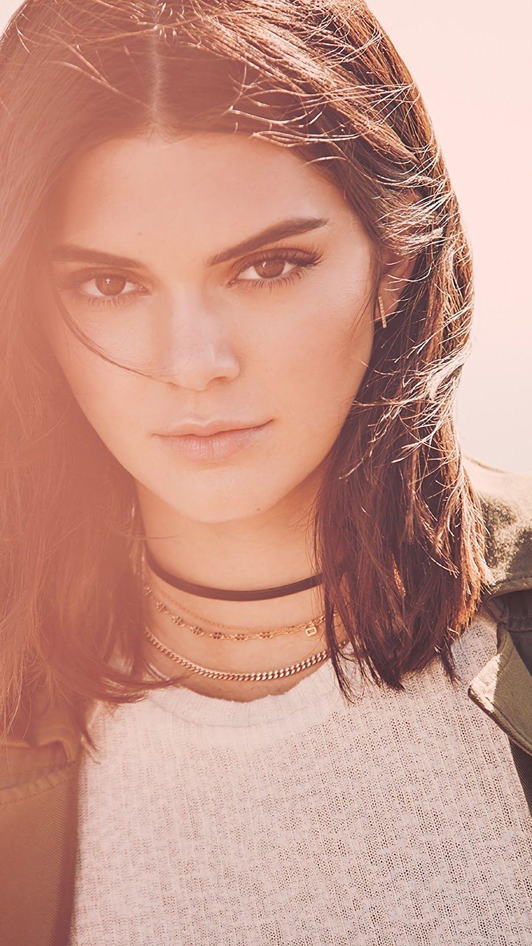1080x1920 Kendall Jenner Model Brunette Girl 4K Wallpaper
