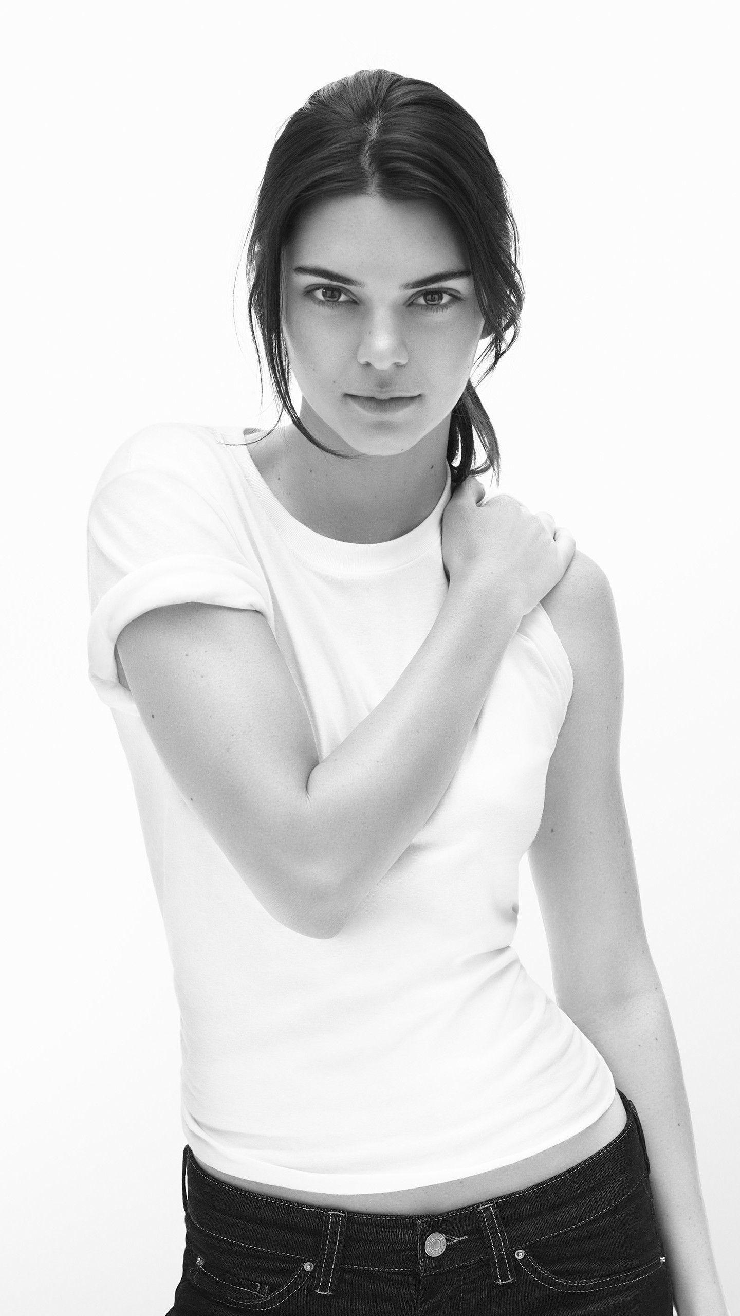 1440x2560 Kendall Jenner 4K Wallpaper