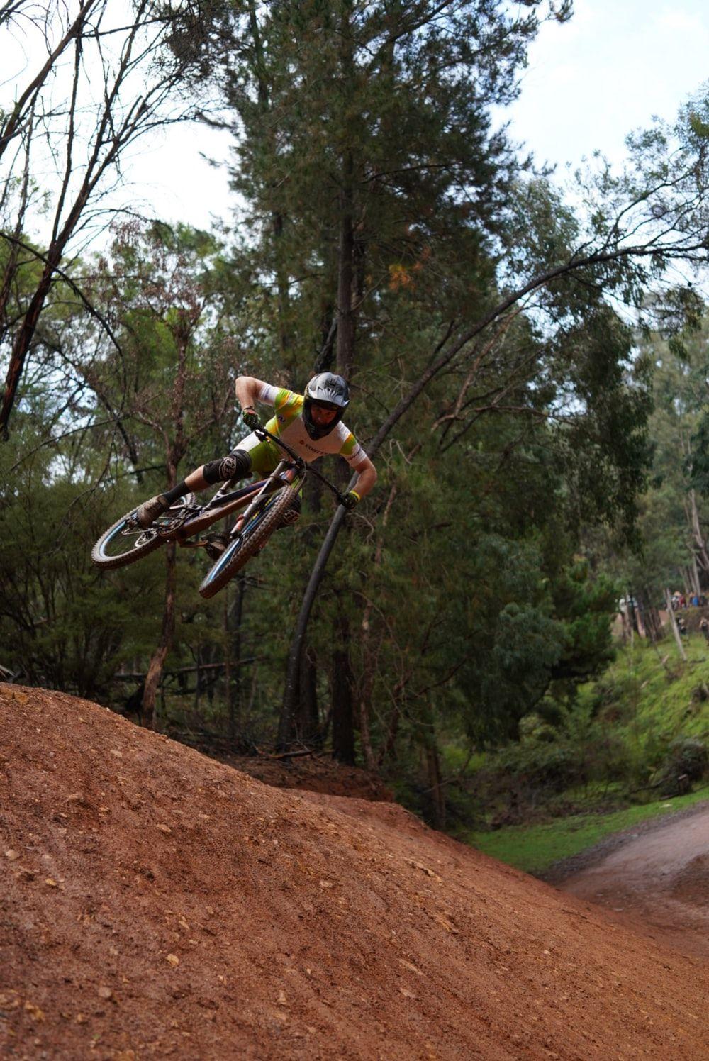 1000x1496 Downhill Mountain Biking Picture. Download Free Image
