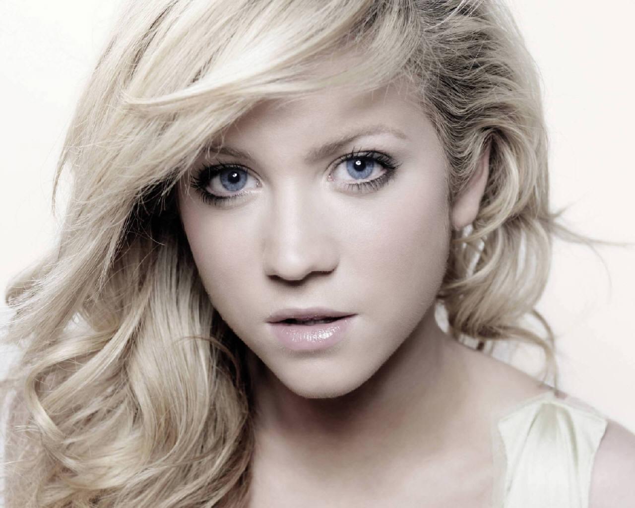 Brittany Snow Wallpapers  Wallpaper Cave