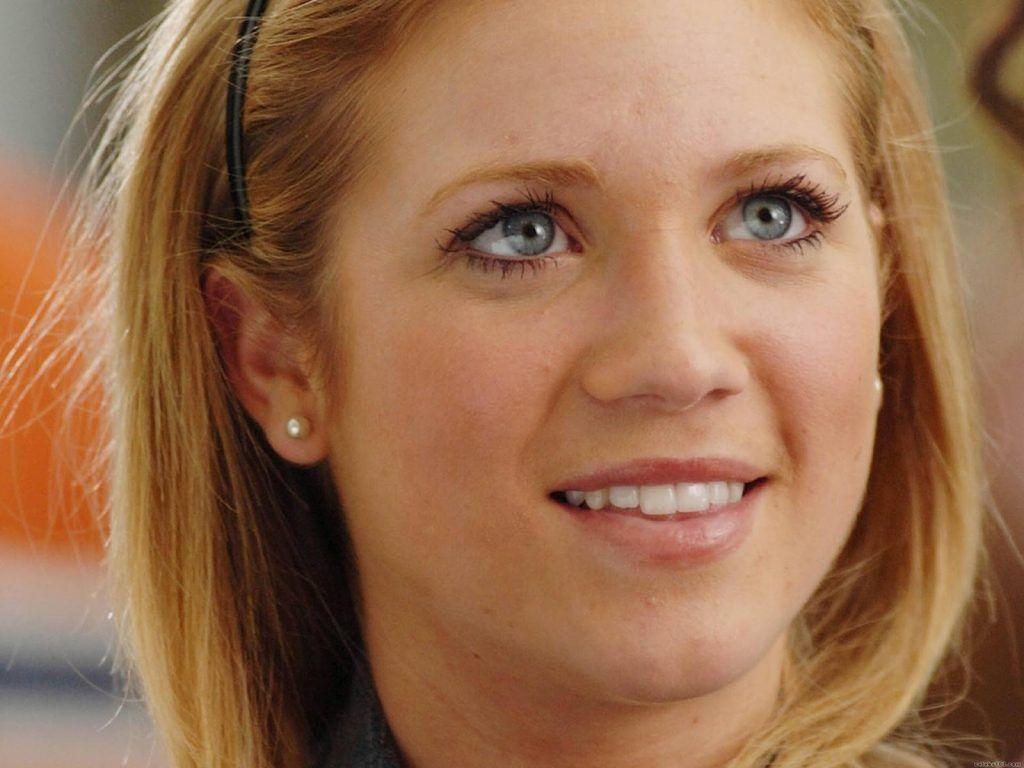 1024x768 Brittany Snow HD Wallpaper