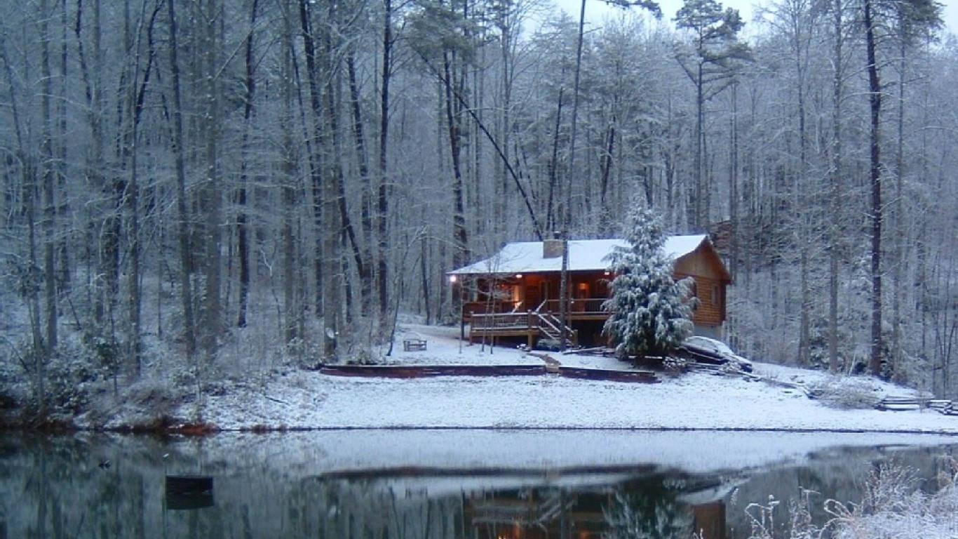 1366x768 Cabin In The Snow Wallpaper (1366x768)