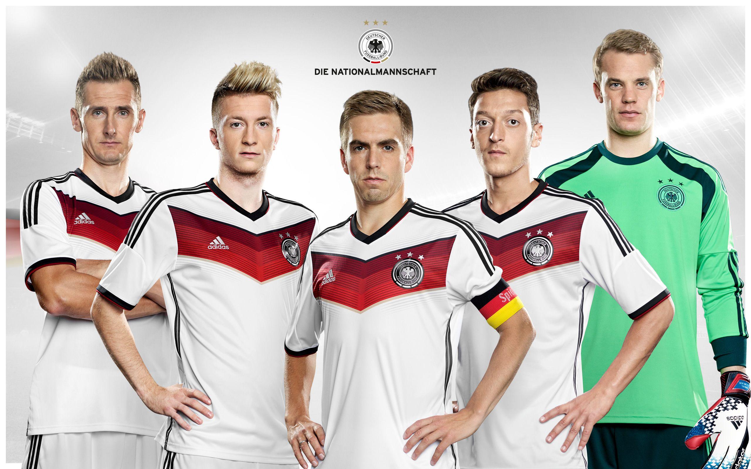 2560x1600 Germany soccer team Wallpaperx1600