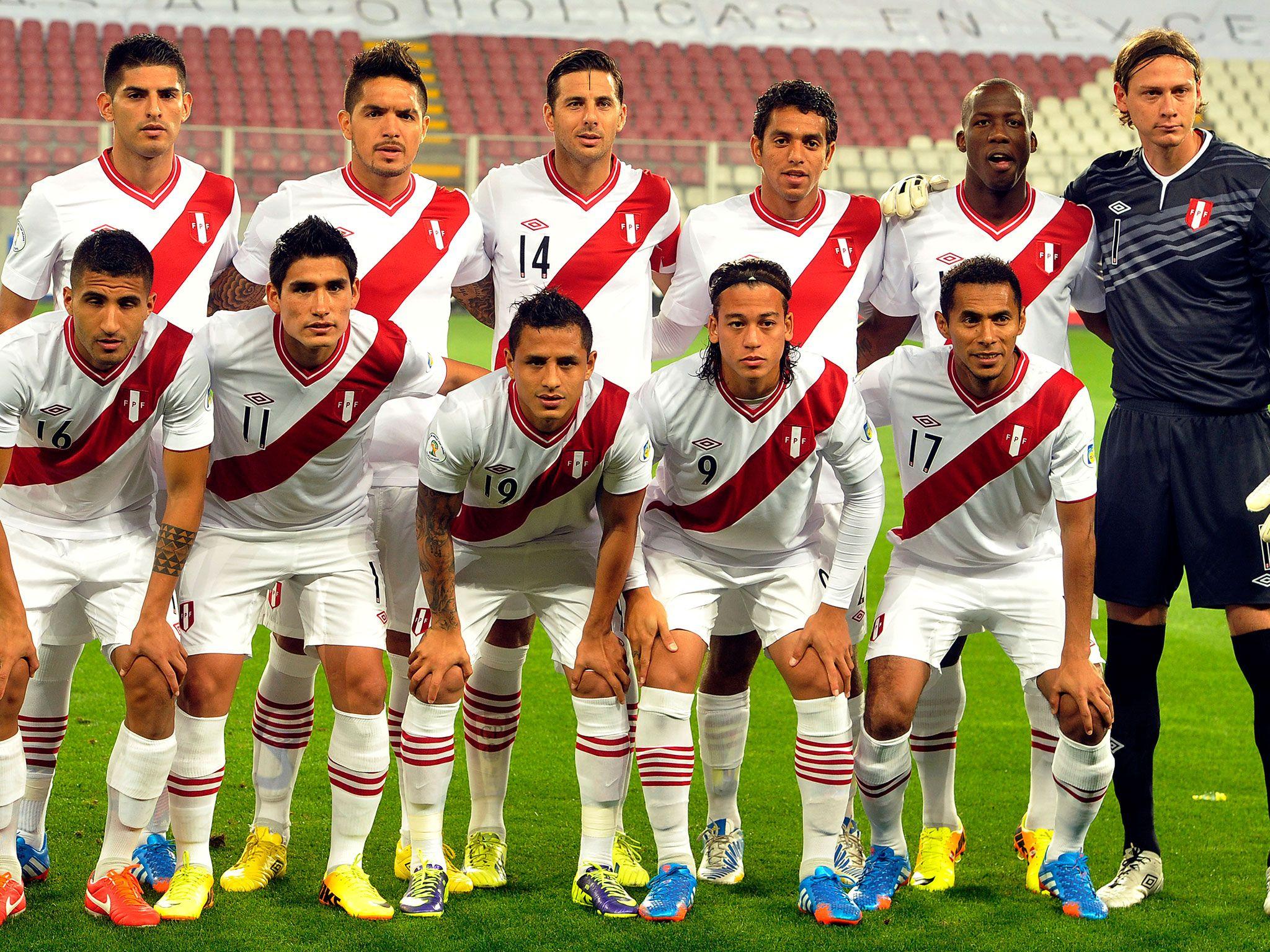 2048x1536 Peru National Team Wallpaper