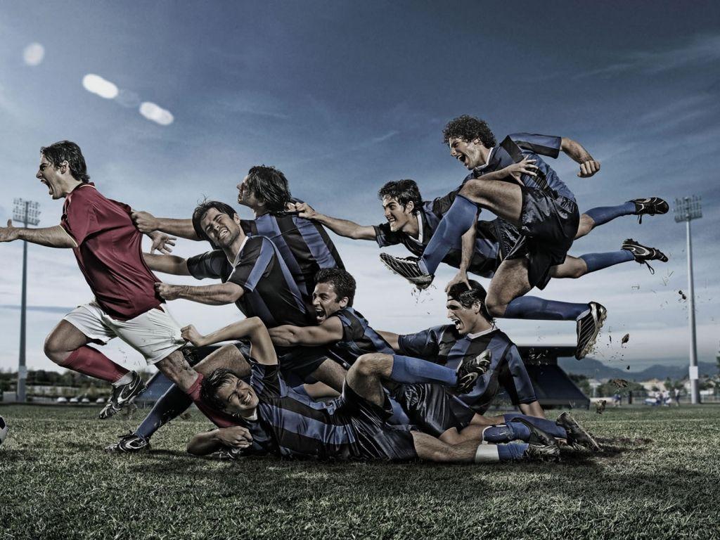1024x768 Football Team wallpaper. Football Team