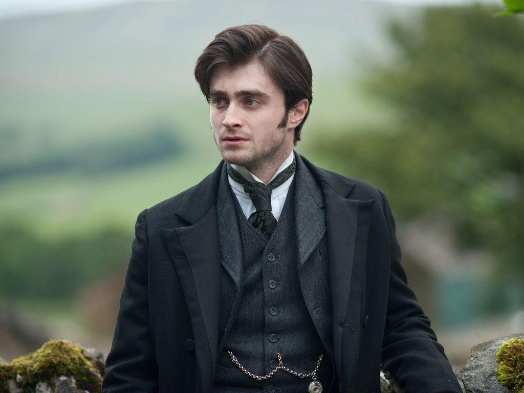 1024x768 Daniel Radcliffe Wallpaper Woman In Black Radcliffe