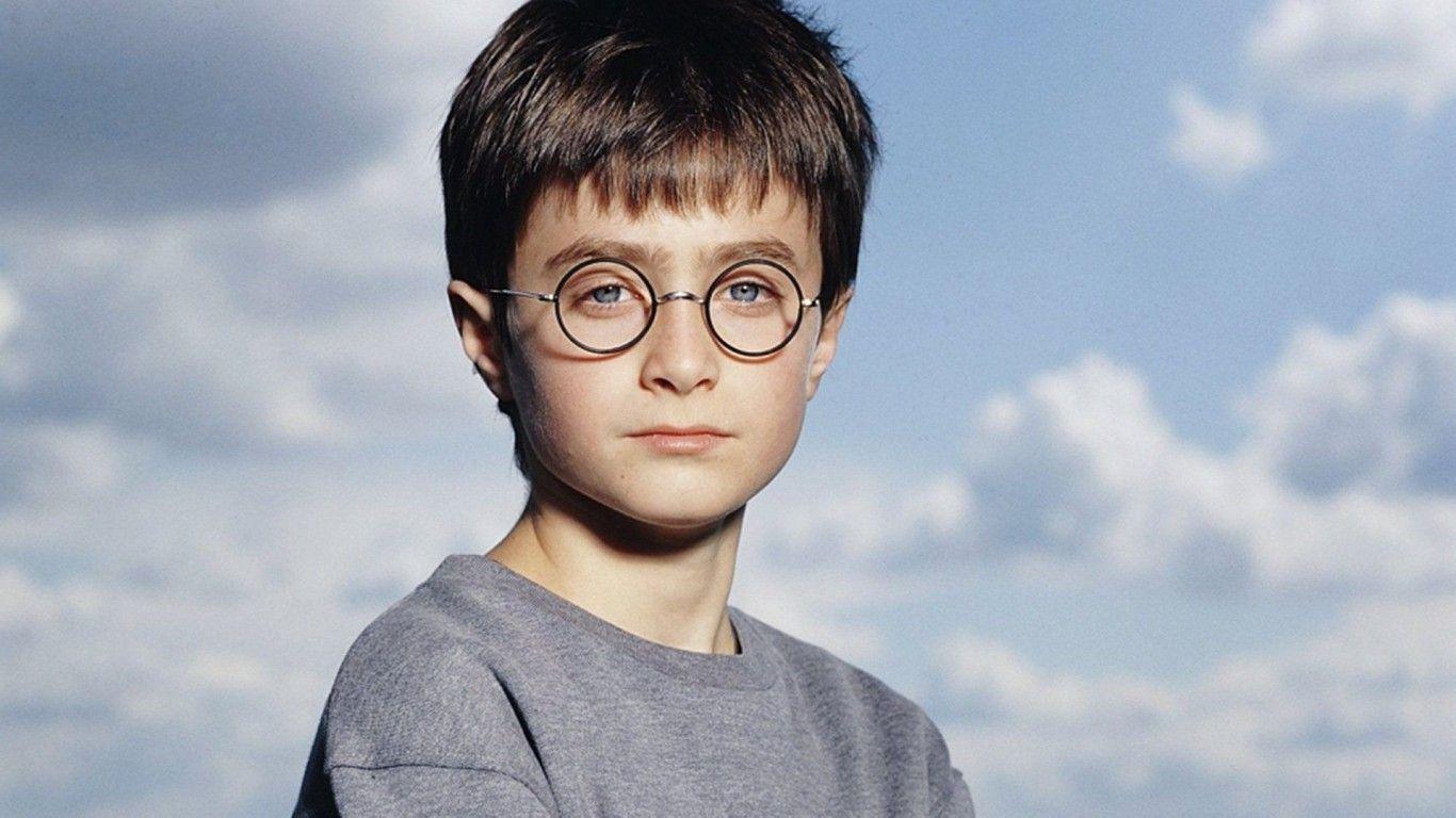 1366x768 Daniel Radcliffe In Harry Potter And The Philosophers