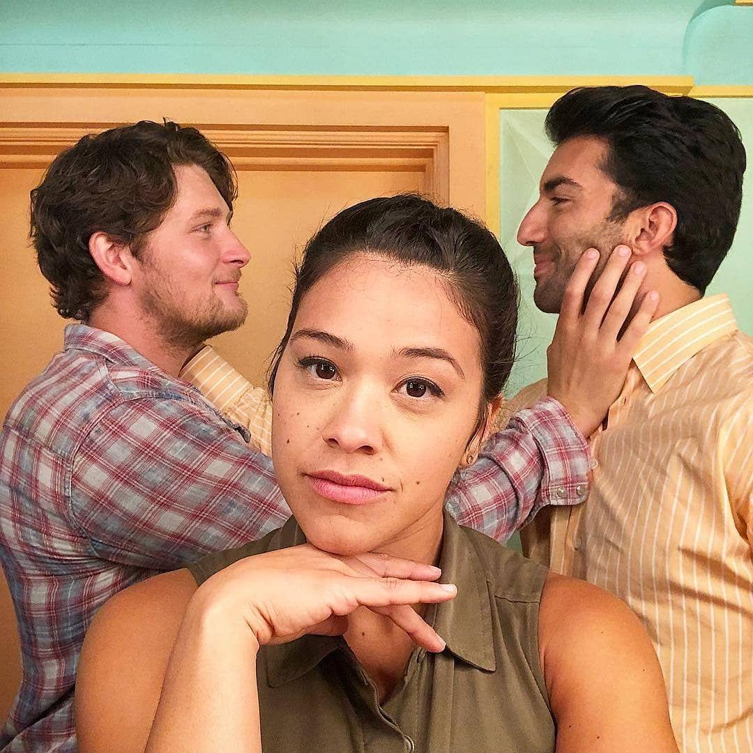 1080x1080 Jane The Virgin