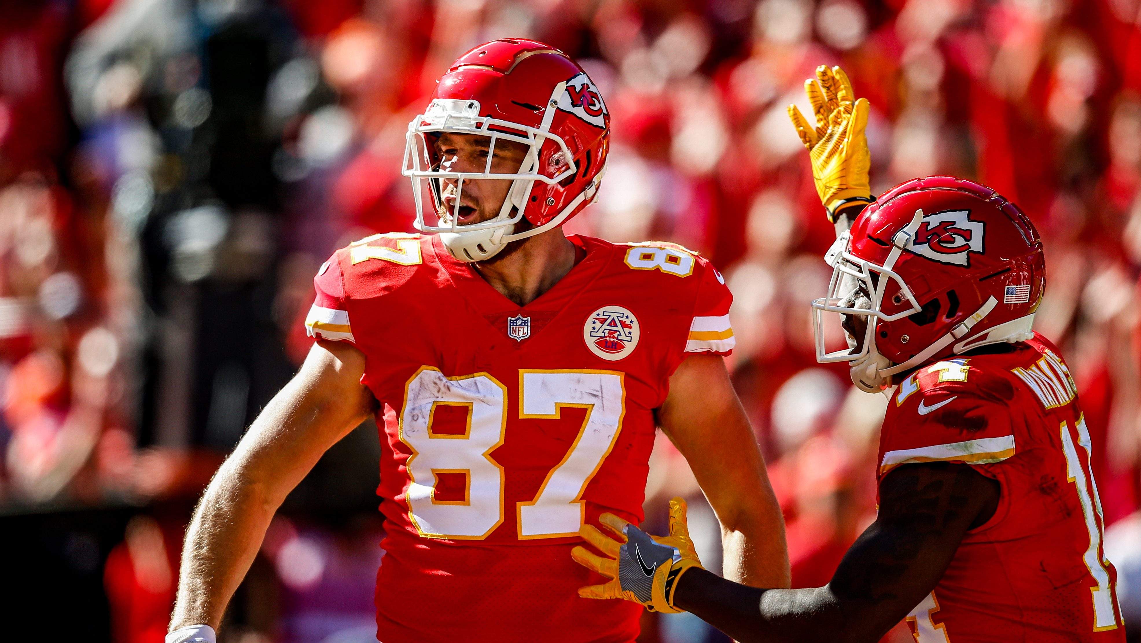 3944x2223 Travis Kelce Finds the Endzone to Extend Chiefs' Lead WATCH