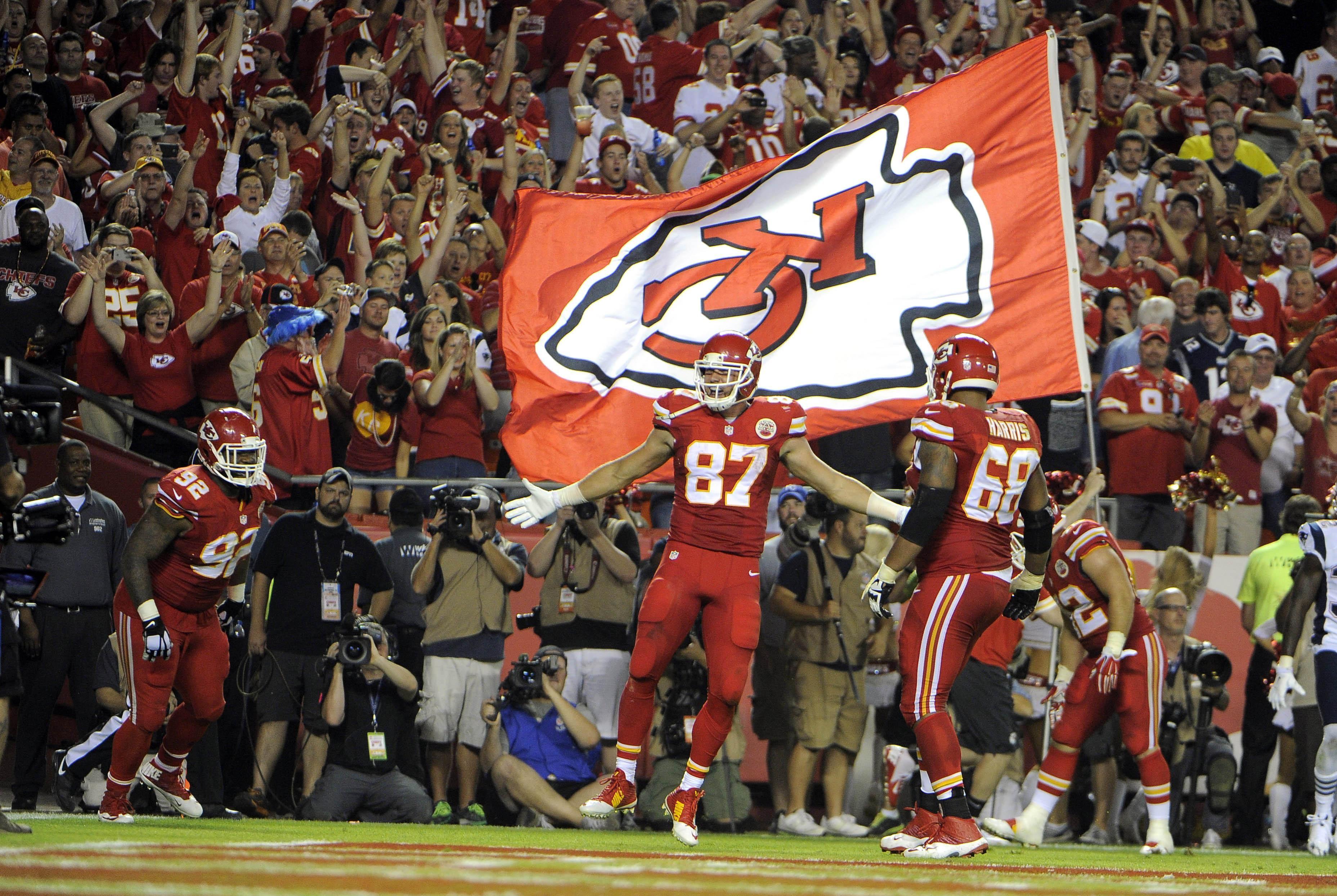 3713x2489 Travis Kelce Wallpaper, Picture
