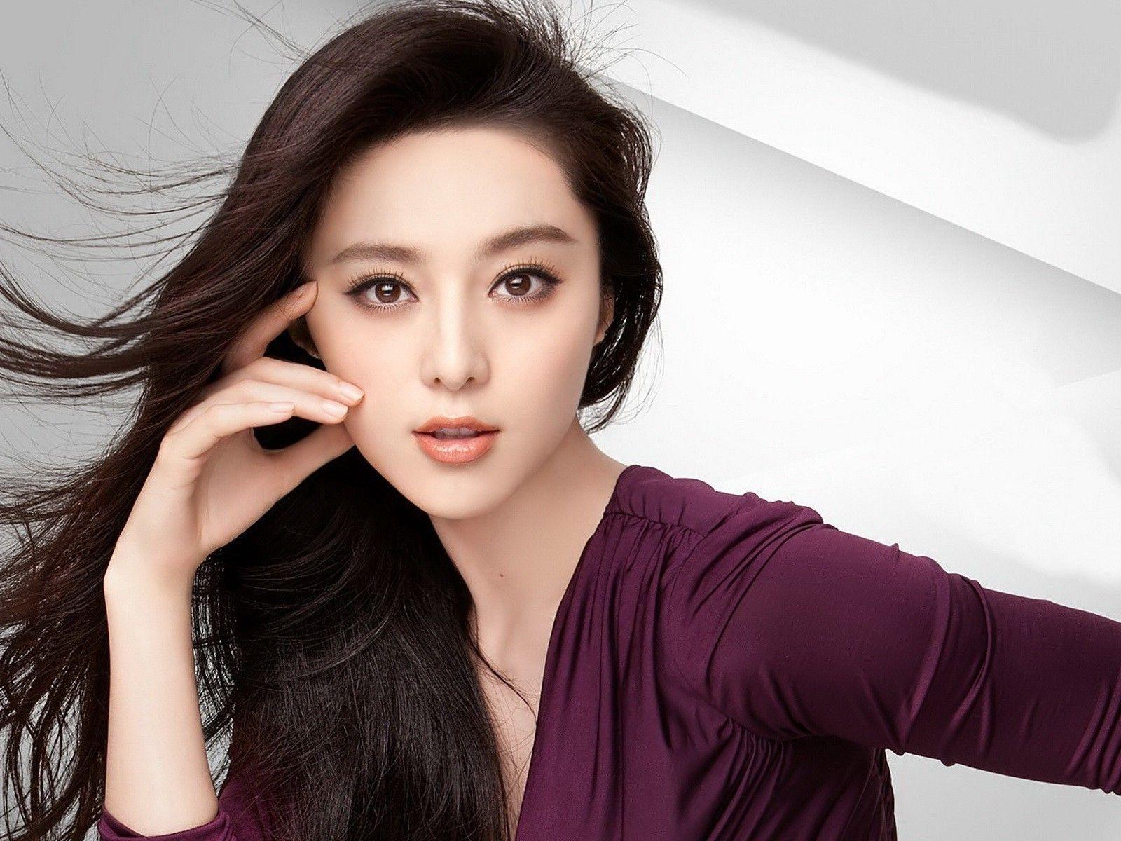 1600x1200 Gorgeous Fan Bingbing Wallpaper, Download Wallpaper