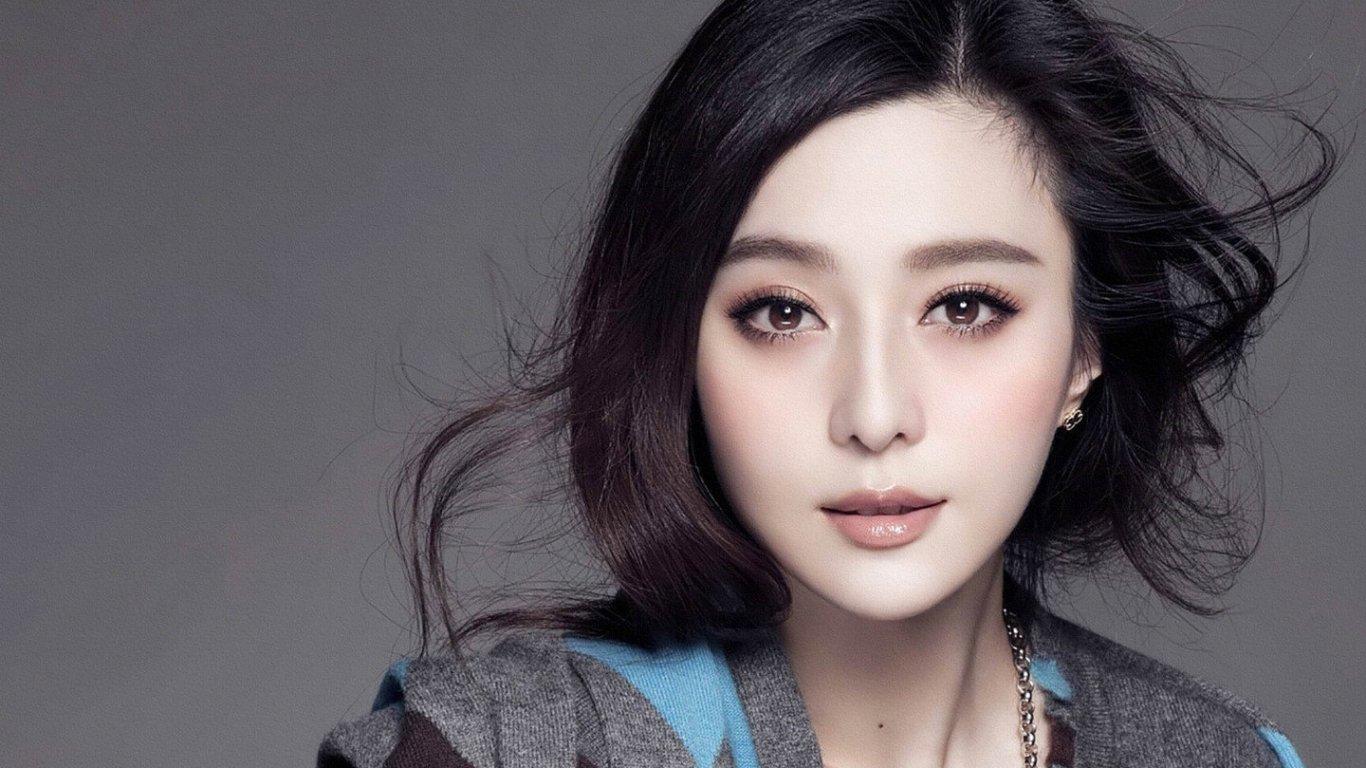 1366x768 FAN BINGBING Wallpaper 1