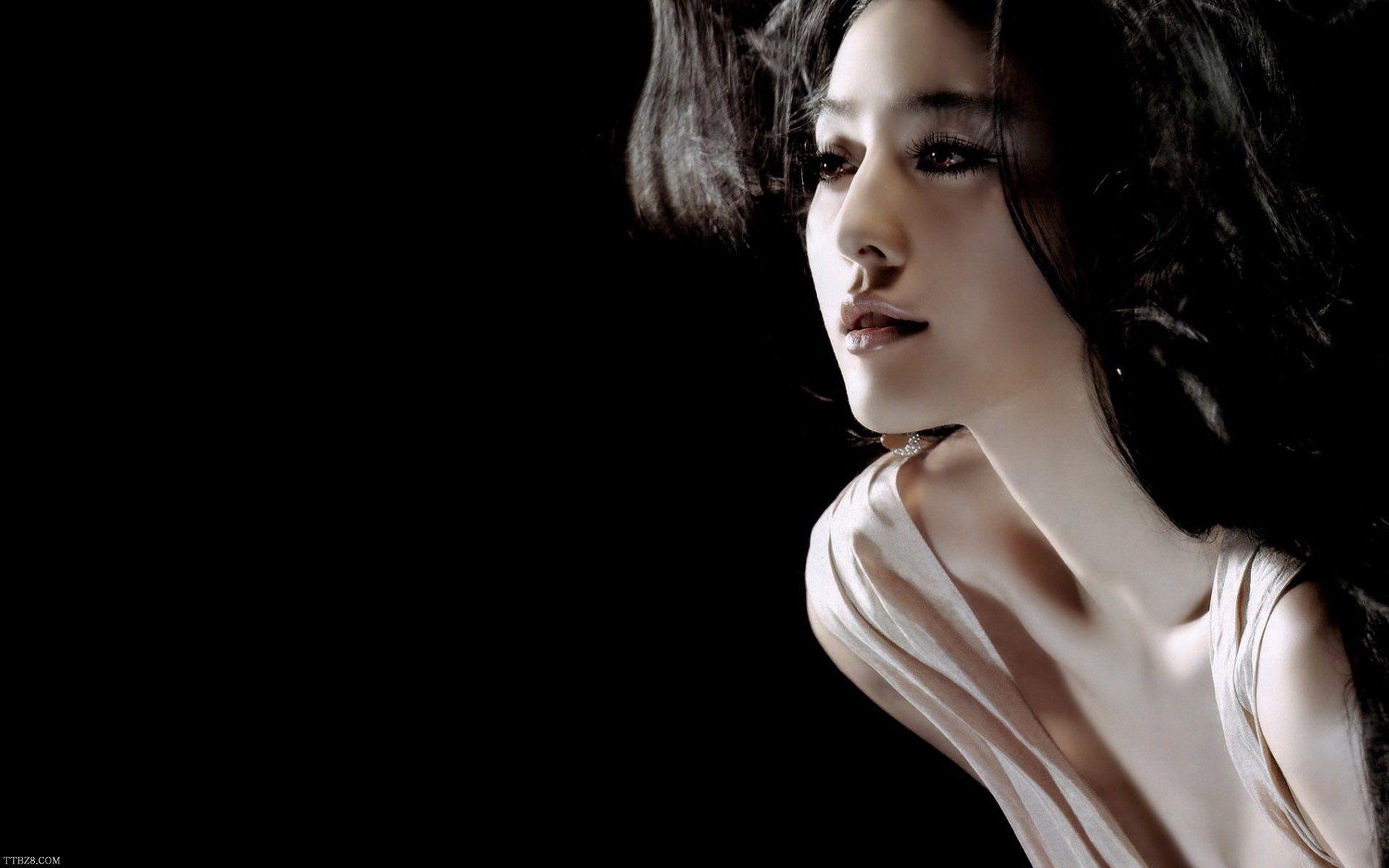 1920x1200 Cute Fan Bingbing Cover in HQ Definition