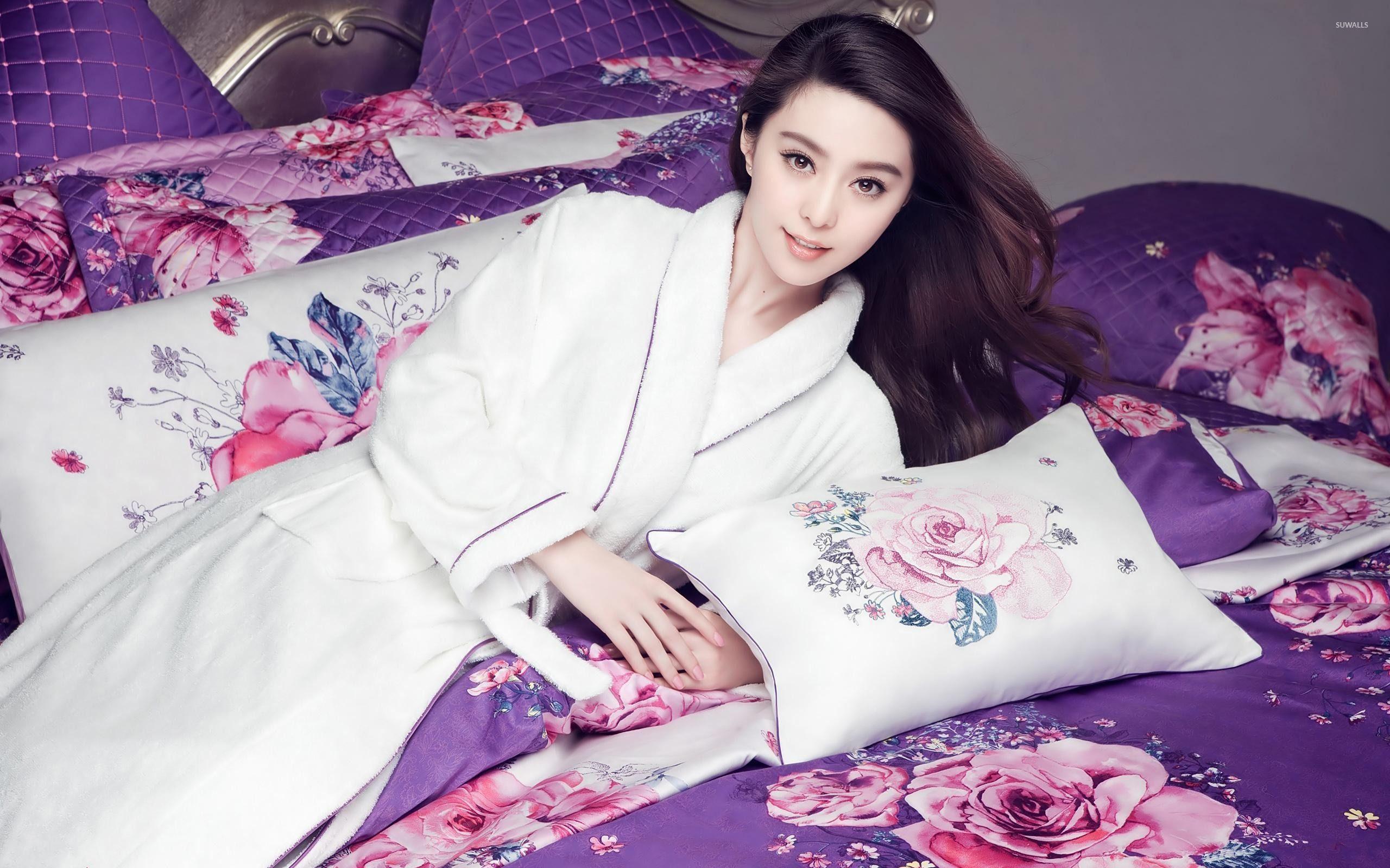 2560x1600 Fan Bingbing wallpaper