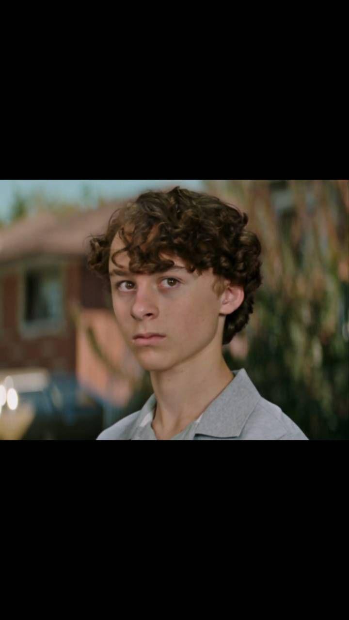 720x1280 Wyatt Oleff wallpaper