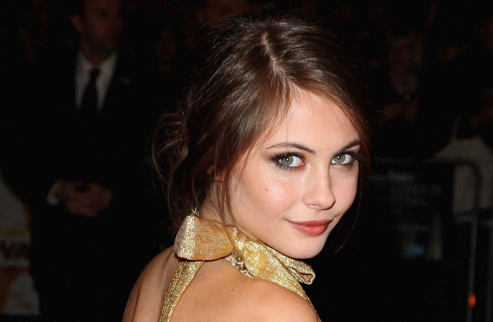 1600x1044 STARS WALLPAPER: Willa Holland Wallpaper Free Download