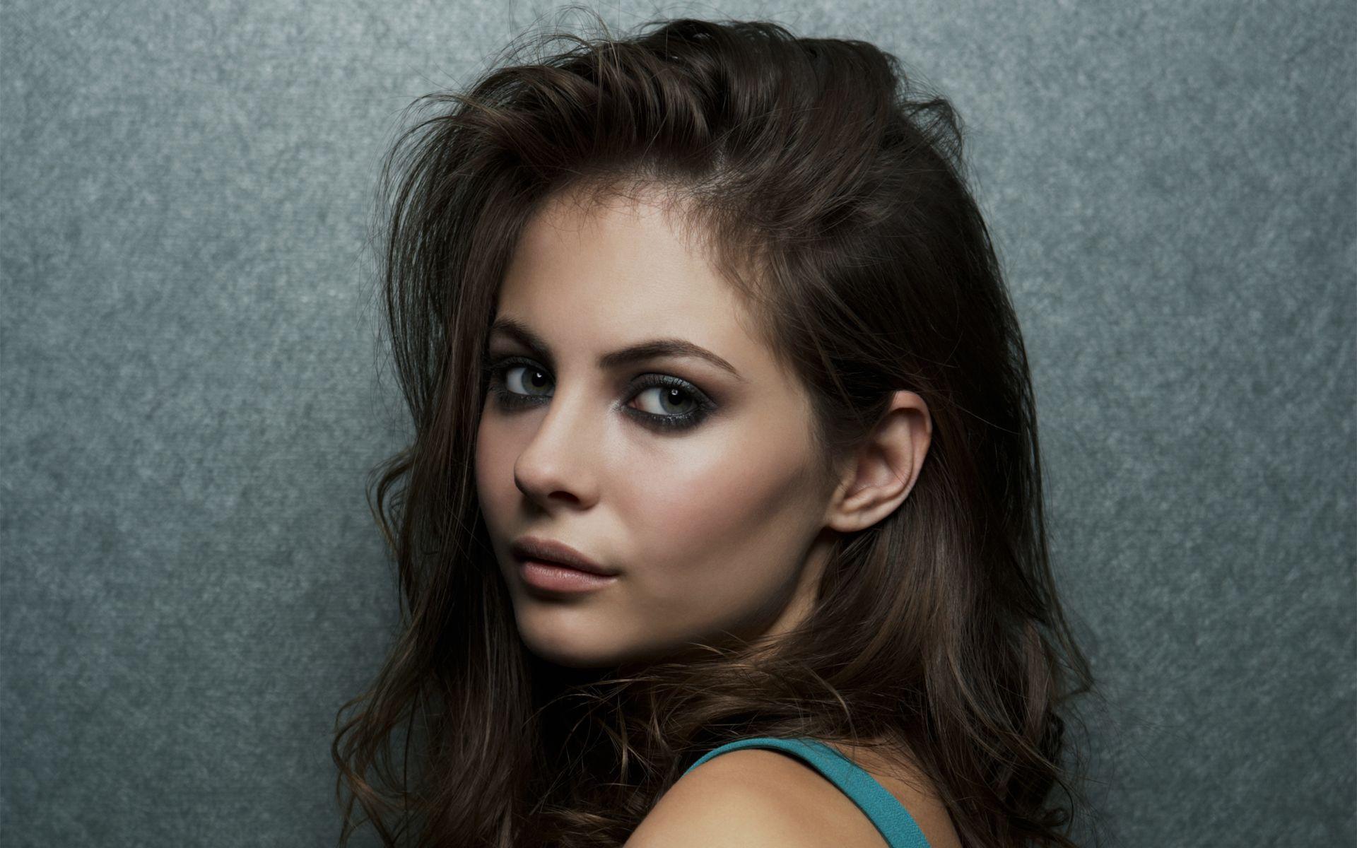 1920x1200 Willa Holland Wallpaper