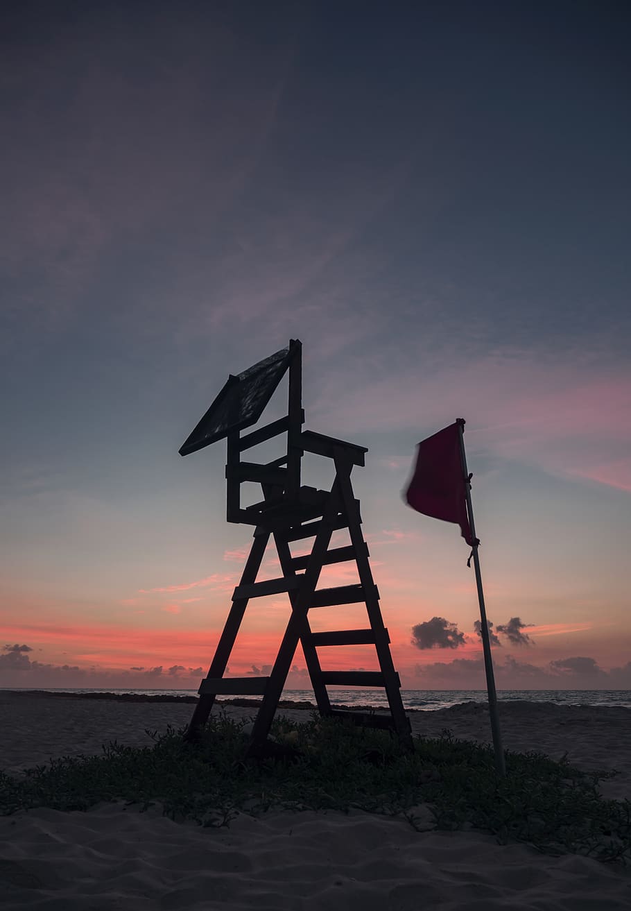 910x1313 HD wallpaper: mexico, playa del carmen, swim, flag, sky, sunrise
