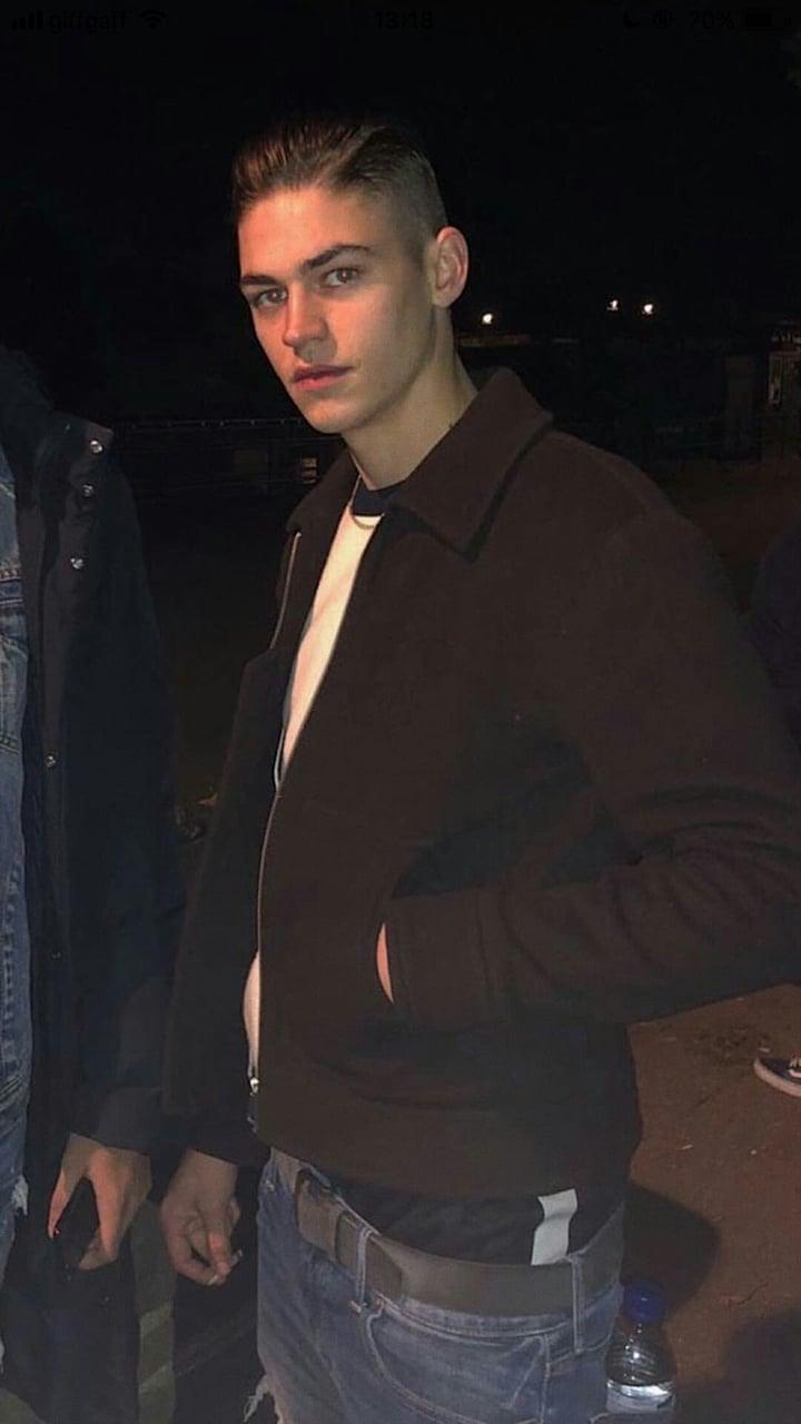 720x1280 Hero Fiennes Tiffin Wallpaper
