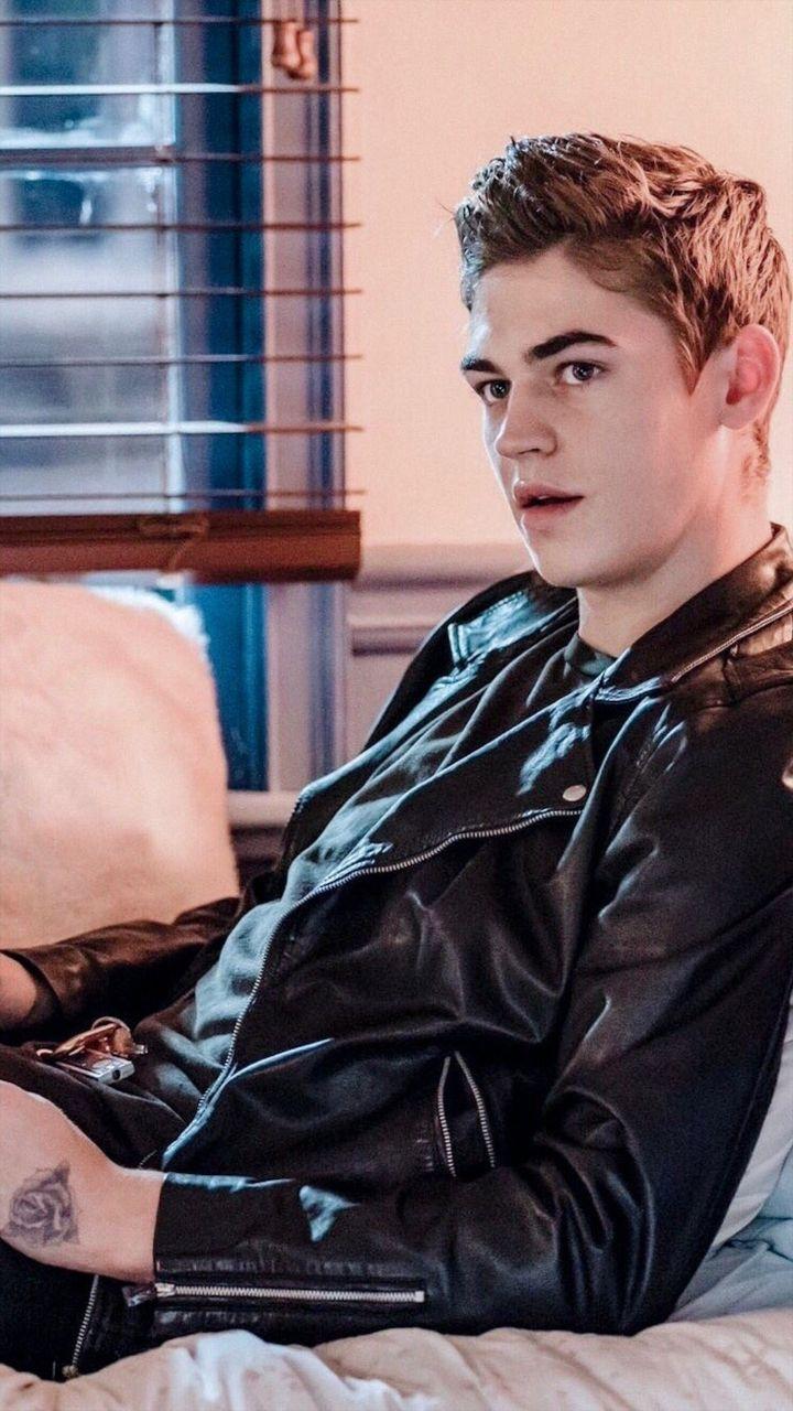 720x1280 image about hero. See more about hero fiennes