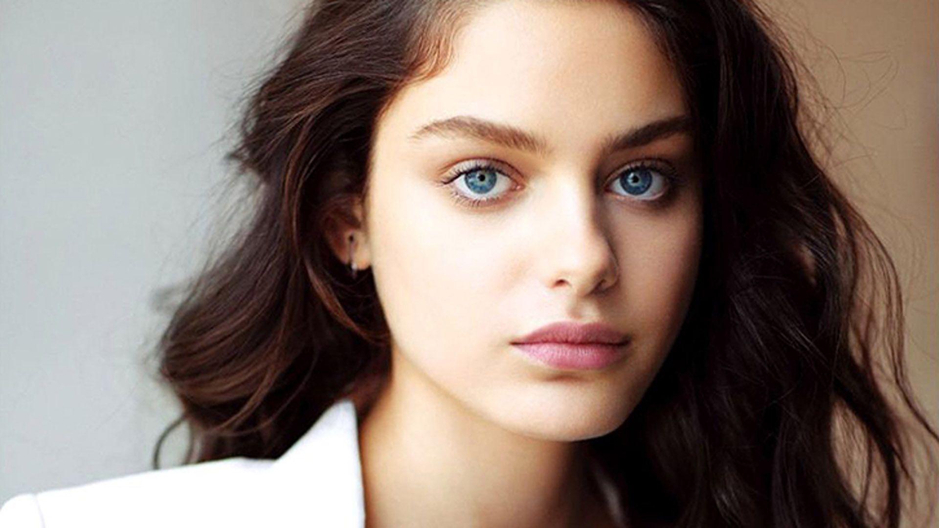 1920x1080 Odeya Rush HD Wallpaper