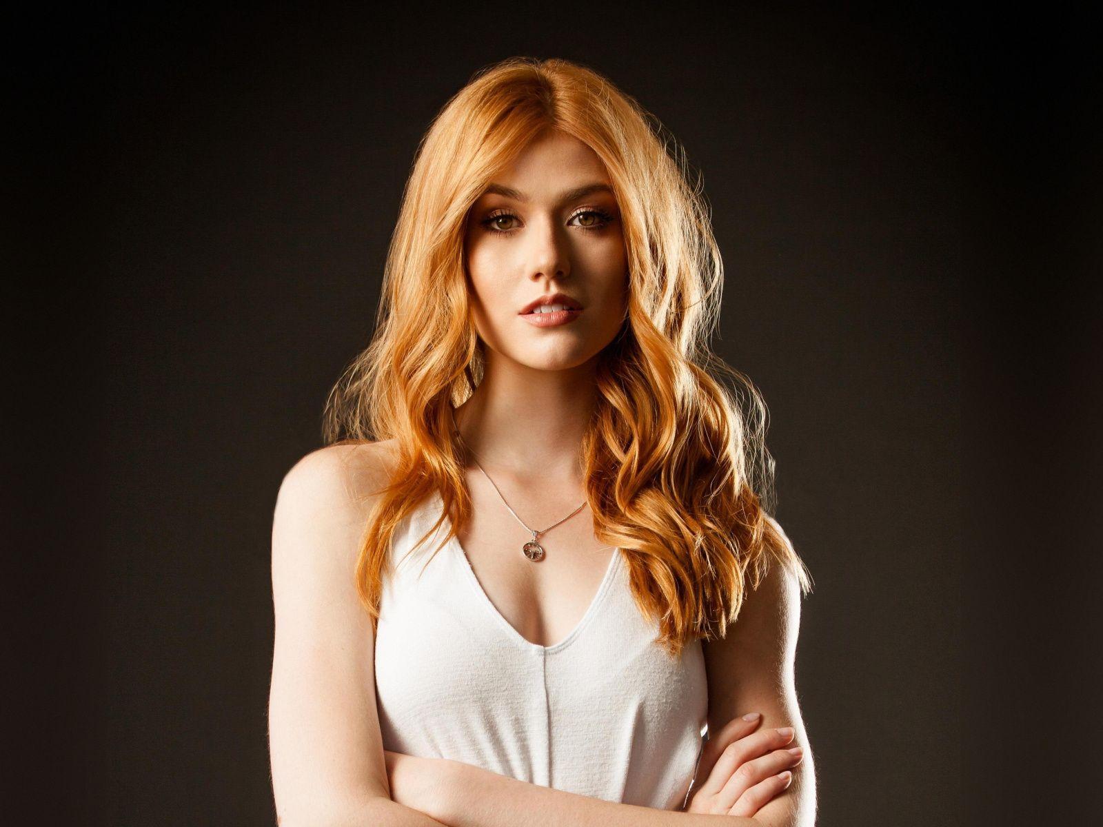 1600x1200 Download 1600x1200 wallpaper pretty, actress, katherine mcnamara
