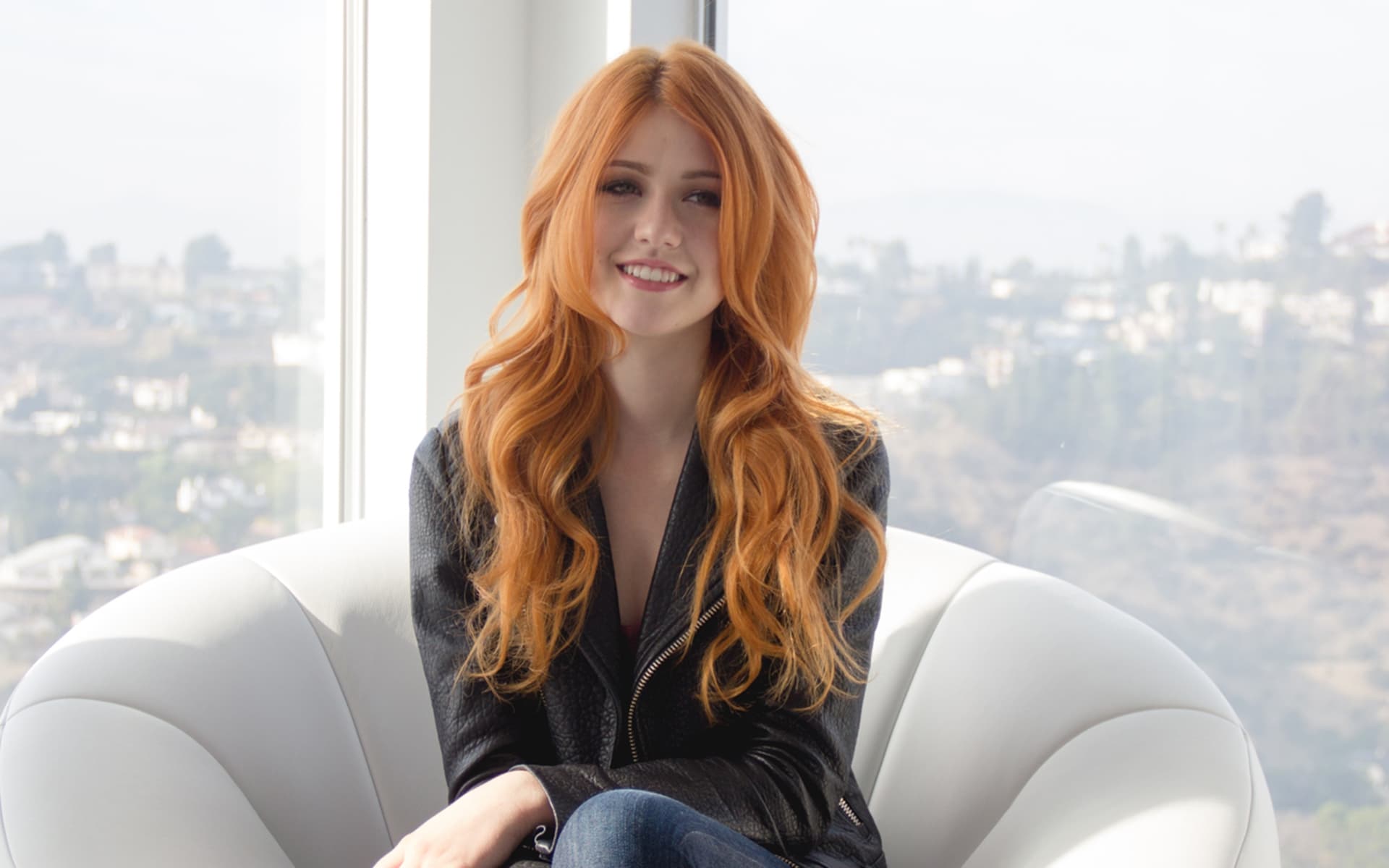 1920x1200 Katherine McNamara Wallpaper