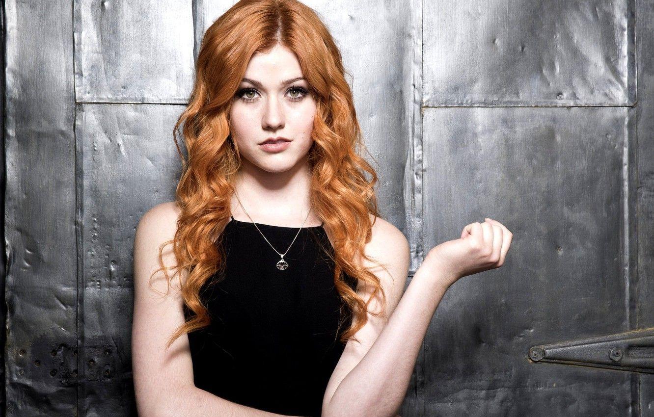 1332x850 Wallpaper look, pose, red, the series, hair, TV series, Katherine