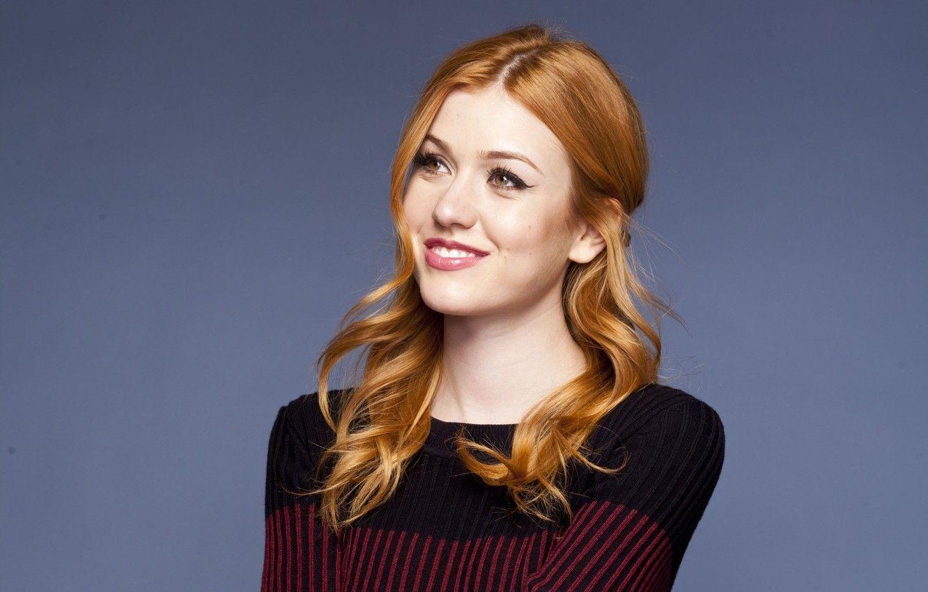 1332x850 Wallpaper smile, actress, red, Katherine McNamara image