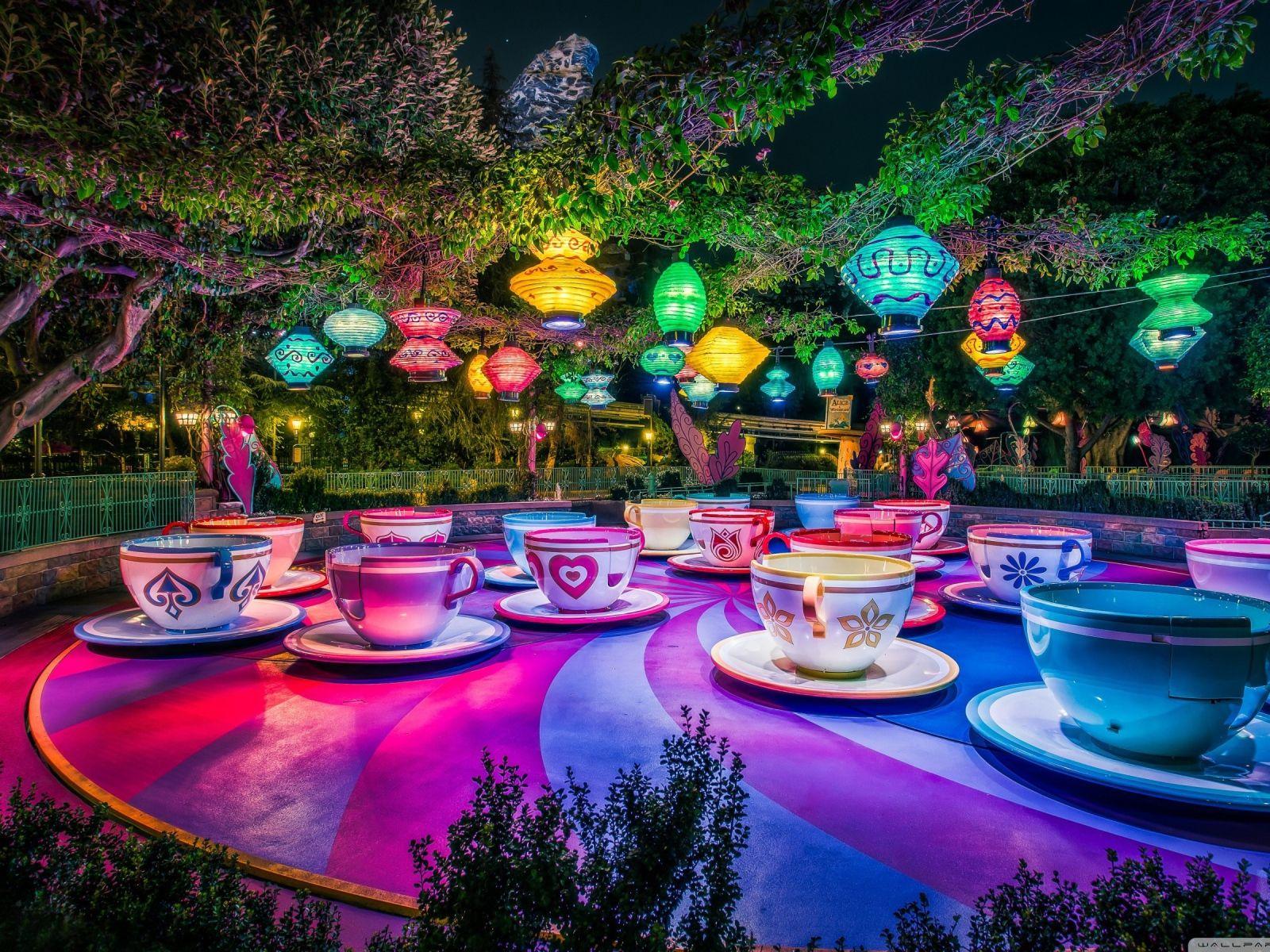 1600x1200 The attraction at an amusement park, California Desktop wallpaper