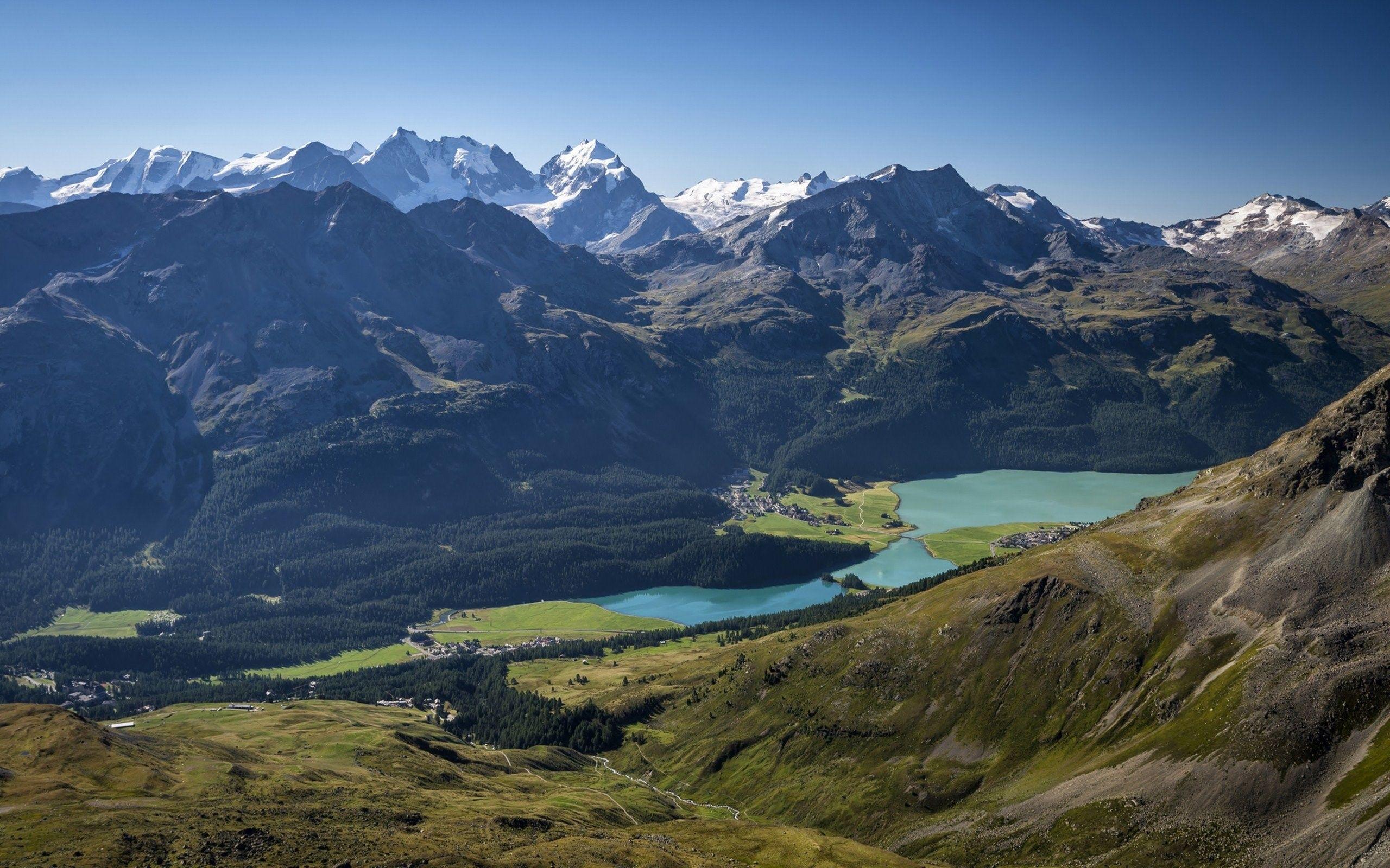2560x1600 4K Mountain Wallpaper