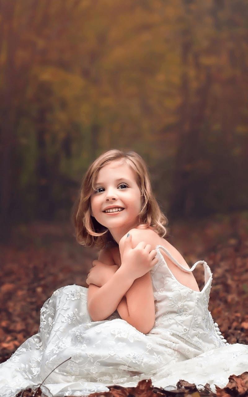 800x1280 HD Cute Baby Girl Wallpaper for Android