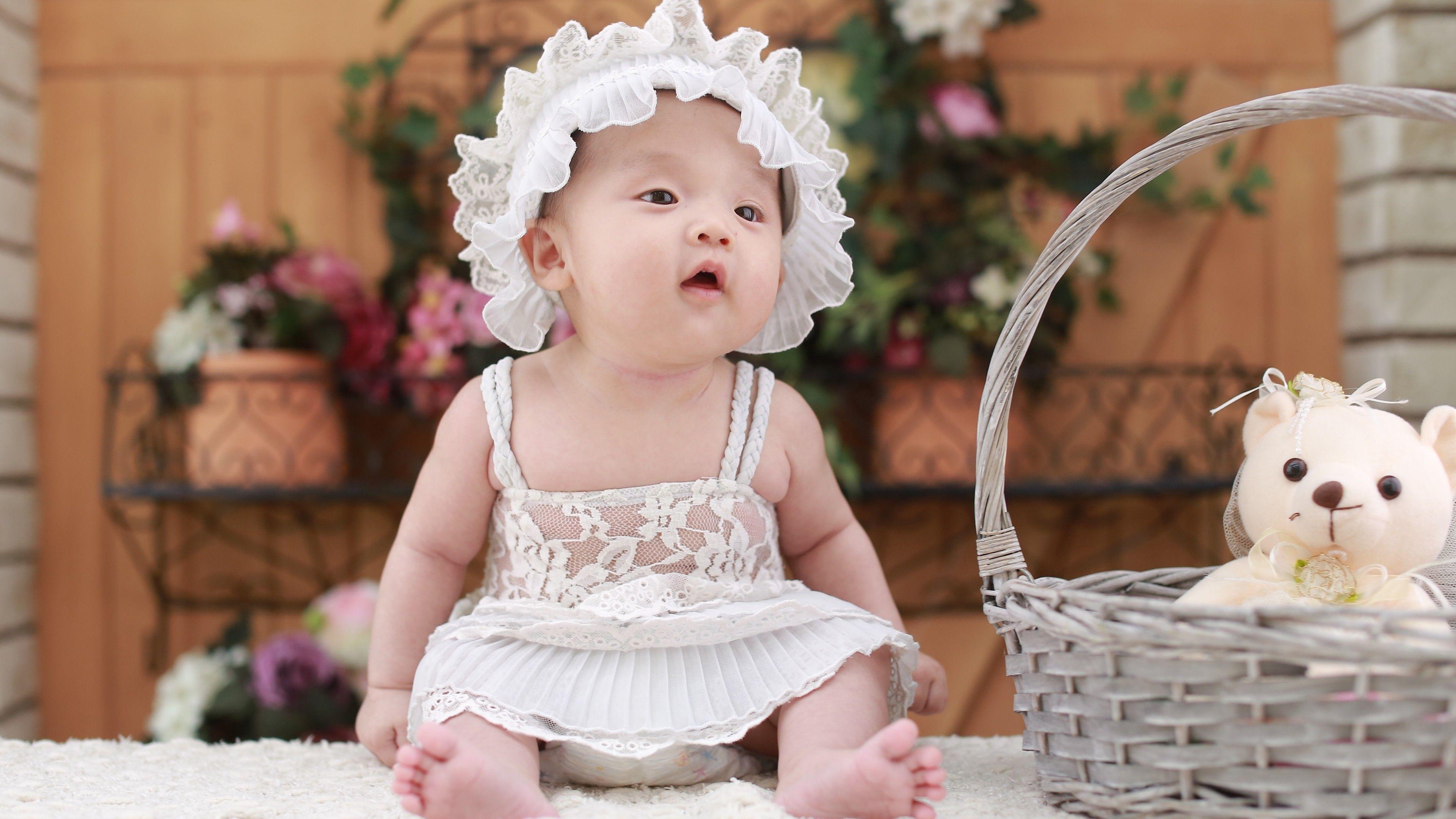 3840x2160 Wallpaper Cute baby girl, Teddy bear, Basket, 5K, Cute