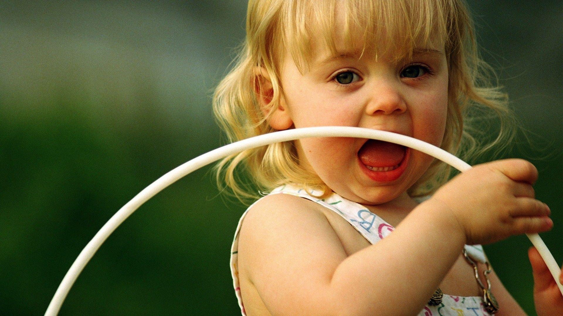 1920x1080 Cute Baby Girls Wallpaper HD Picture 1920x1080