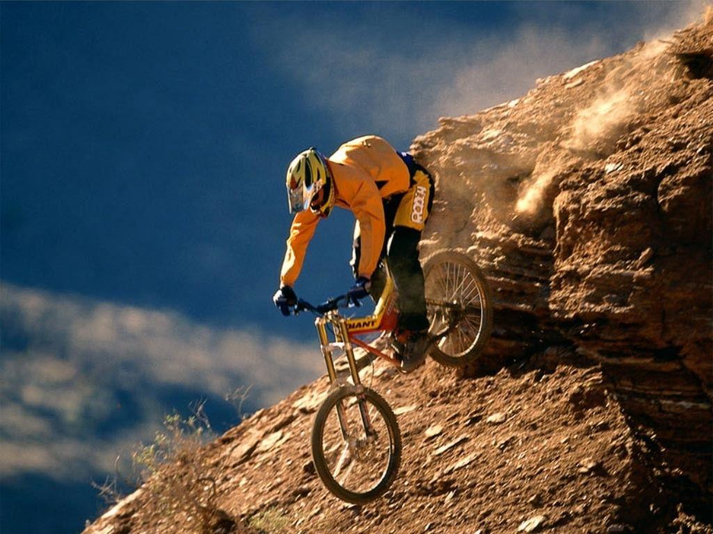 1024x768 Downhill Mountain Bike Racing Wallpaper Downhill Mountain Bike