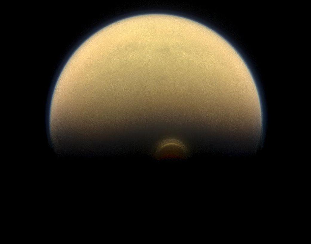 1041x819 Cassini Sees Dramatic Seasonal Changes on Titan